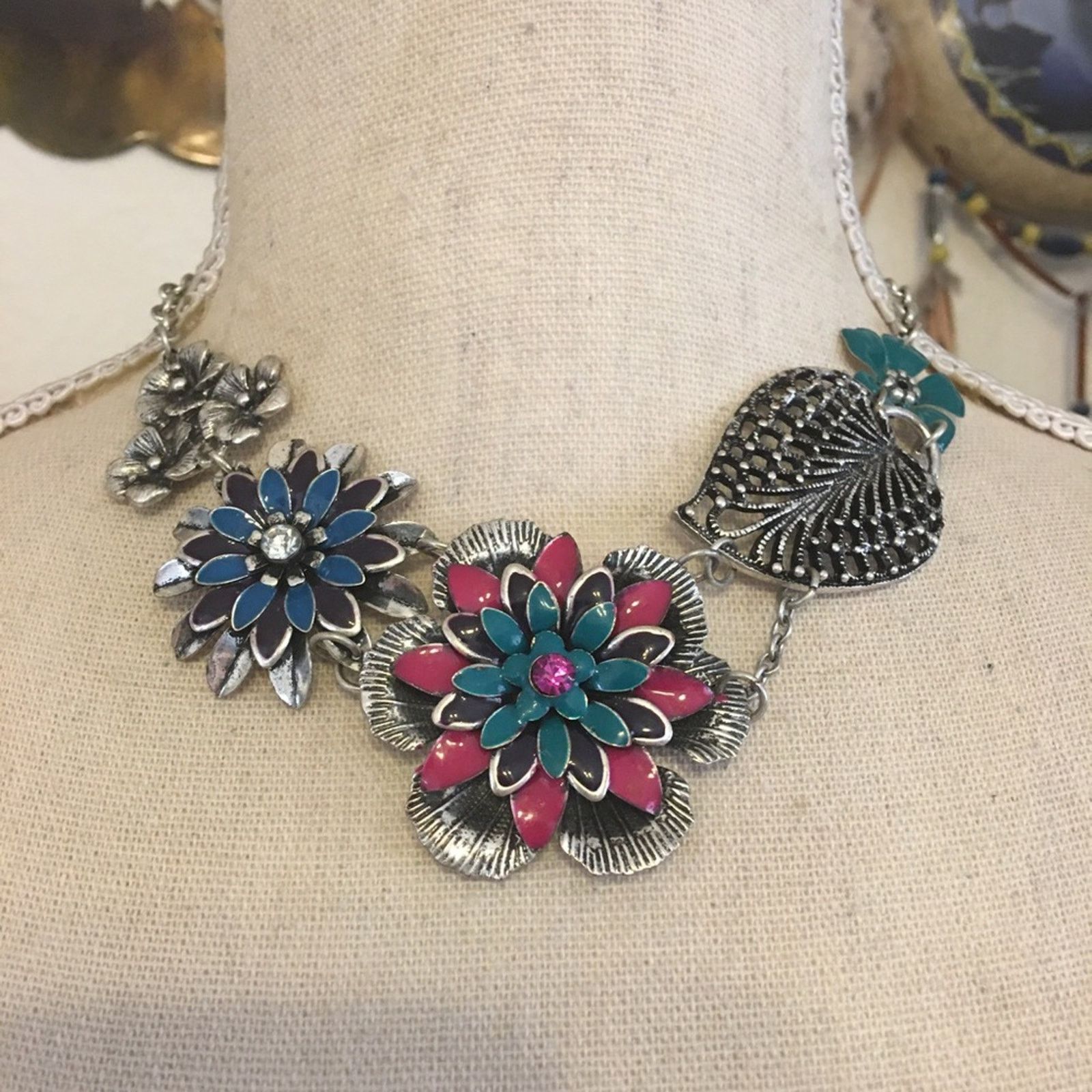 Jewelry Enamel floral rhinestone accent necklace Size ONE SIZE - 1 Thumbnail