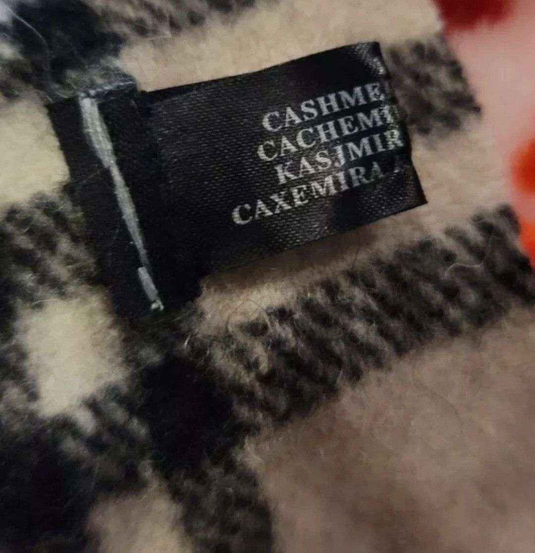 Other NWOT Beige Plaid Check Oblong Cashmere Scarf One Size 63" Size ONE SIZE - 3 Thumbnail