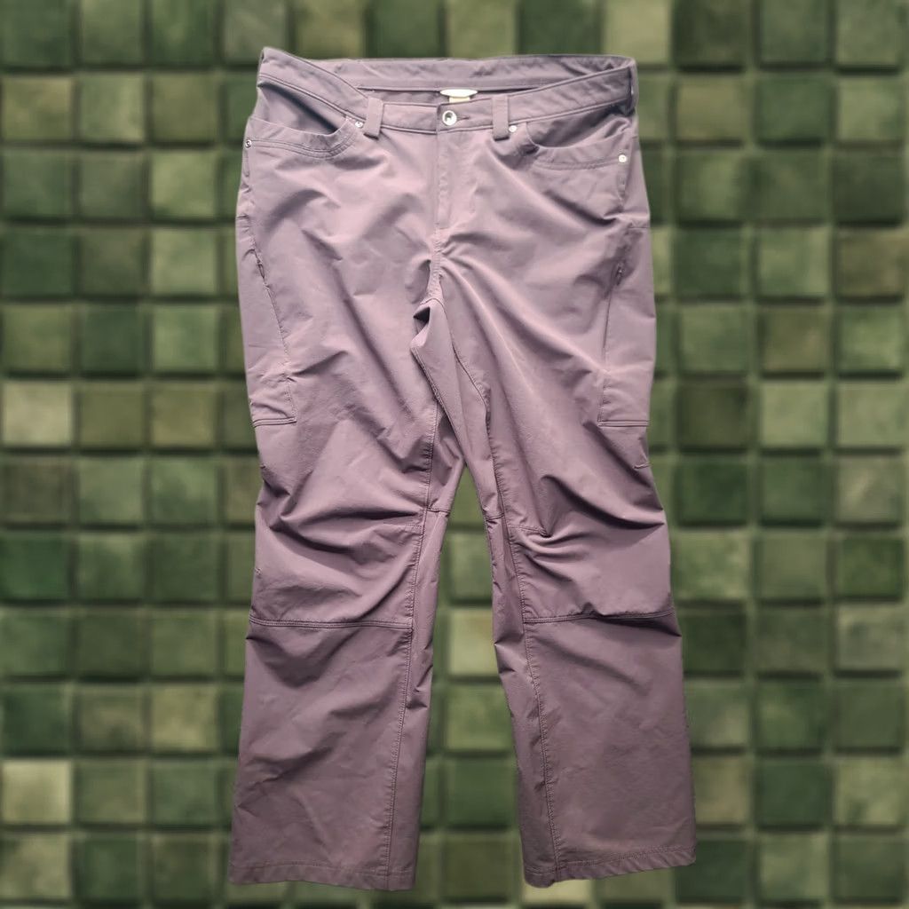 Vintage Duluth Trading Pants Womens 18x31 Flexpedition Regular Fit Bootcut Stretch Plum Size 40" / US 18 - 1 Thumbnail