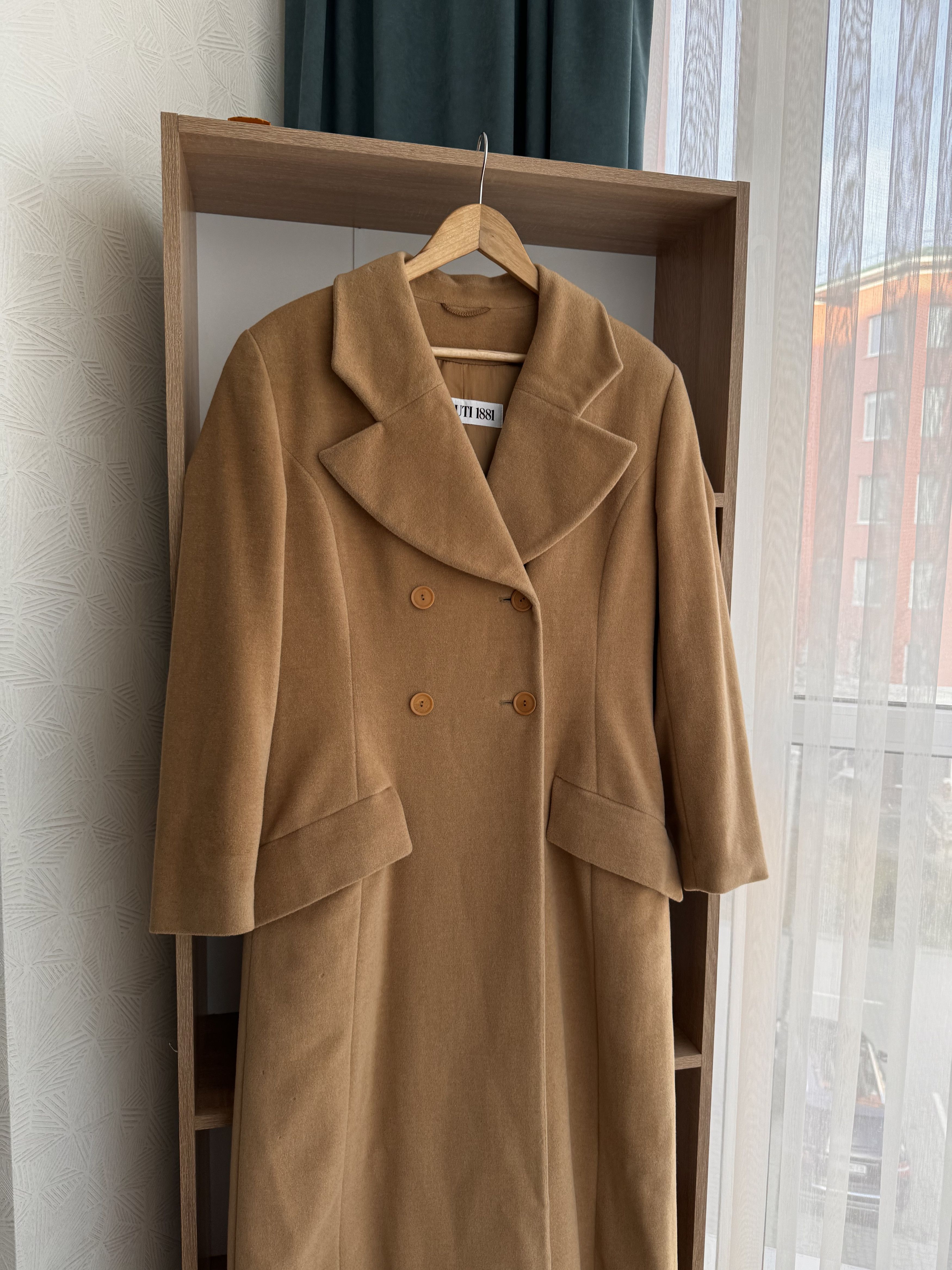 Cerruti 1881 Vintage Cerruti 1881 Wool & Cashmere Beige W’ Coat Size M / US 6-8 / IT 42-44 - 2 Thumbnail