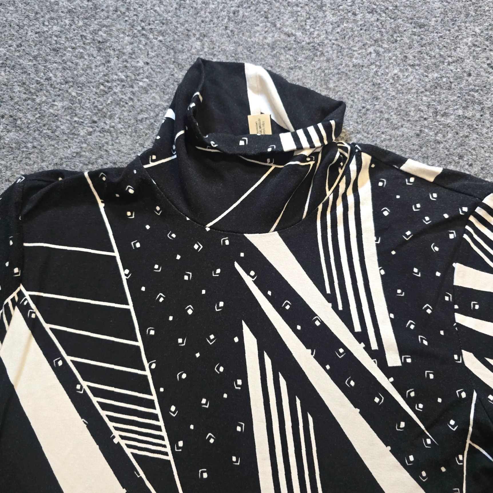 Ralph Lauren Lauren Ralph Lauren Top Womens Medium Petite Black Abstract Turtleneck Casual Size M / US 6-8 / IT 42-44 - 2 Thumbnail