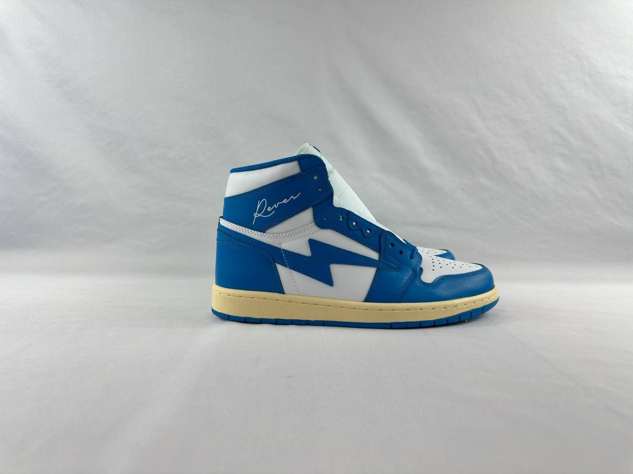 Reves Paris Kool Kiy Reves Air 85 High Charlotte UNC FRESHMAN Size US 10 / EU 43 - 1 Thumbnail