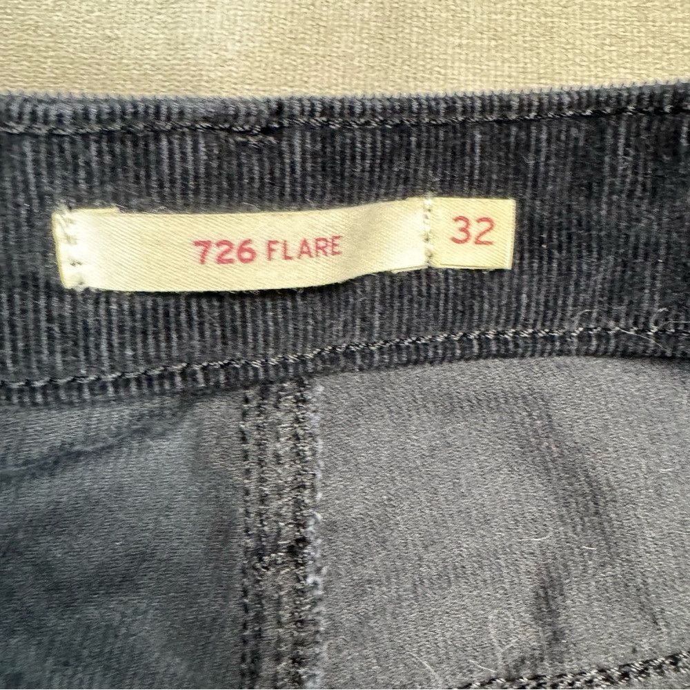 Levi's Levi's 726 High Rise Flare Corduroy Black Jeans Size 32 x 3 Size 32" / US 10 / IT 46 - 5 Thumbnail