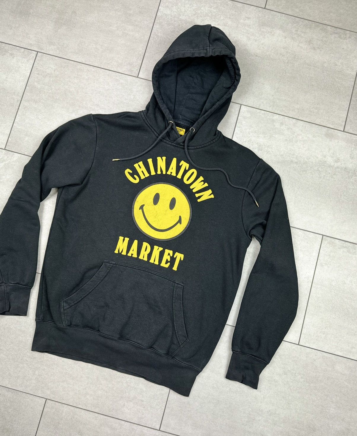 Market Chinatown smiley hoodie size M Size US M / EU 48-50 / 2 - 2 Thumbnail