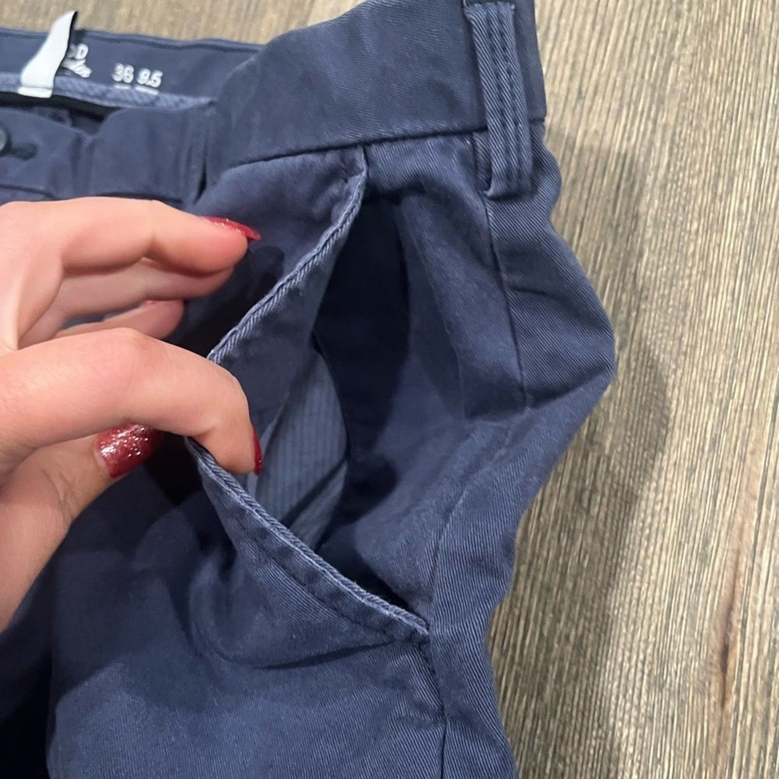 Izod IZOD Saltwater Navy Blue Cotton Chino Shorts Size 36 Size US 36 / EU 52 - 4 Thumbnail