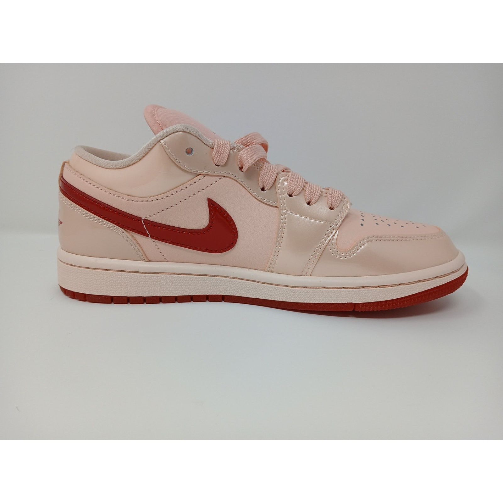 Jordan Brand Nike Air Jordan 1 SE Low Patent Valentine's Day Women Sz 6.5 Size US 6.5 / IT 36.5 - 14 Thumbnail