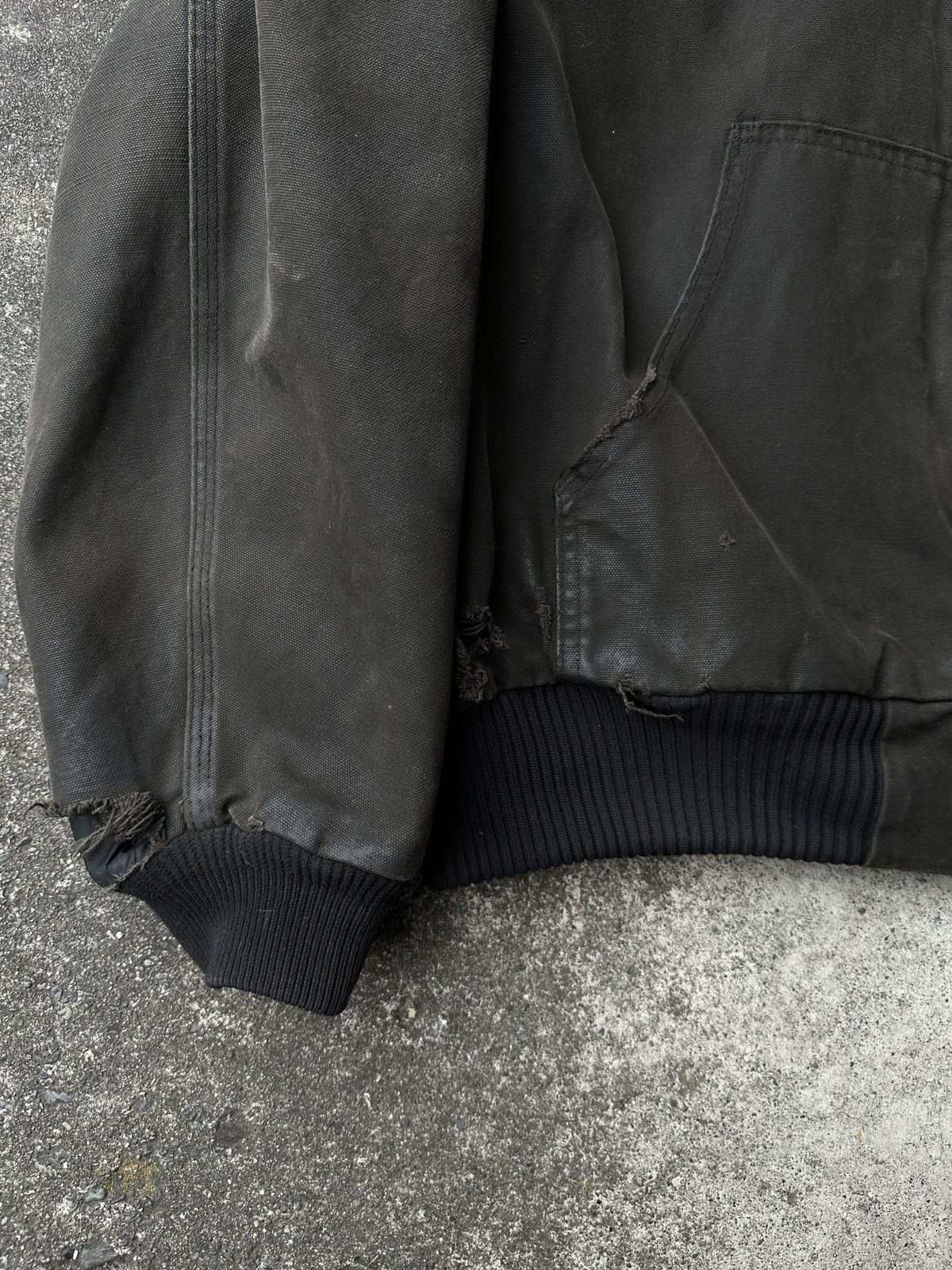 Carhartt Carhartt Hooded work Jacket Faded Black Dirty worn trashed Size US XL / EU 56 / 4 - 6 Thumbnail