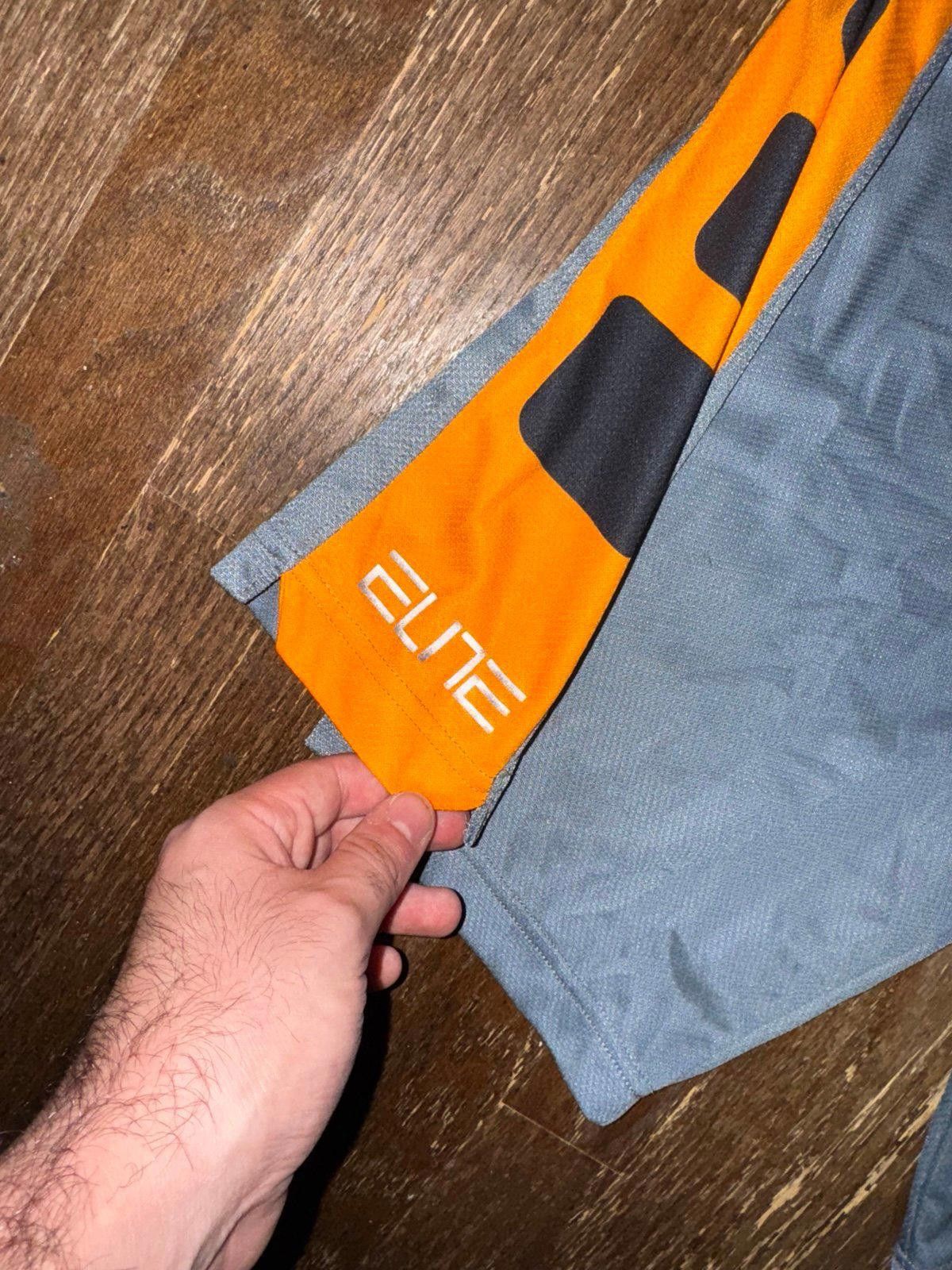 Nike Vintage Rare Nike Elite Shorts Gray/Orange Mens Sz S Hoops Size US 30 / EU 46 - 6 Thumbnail