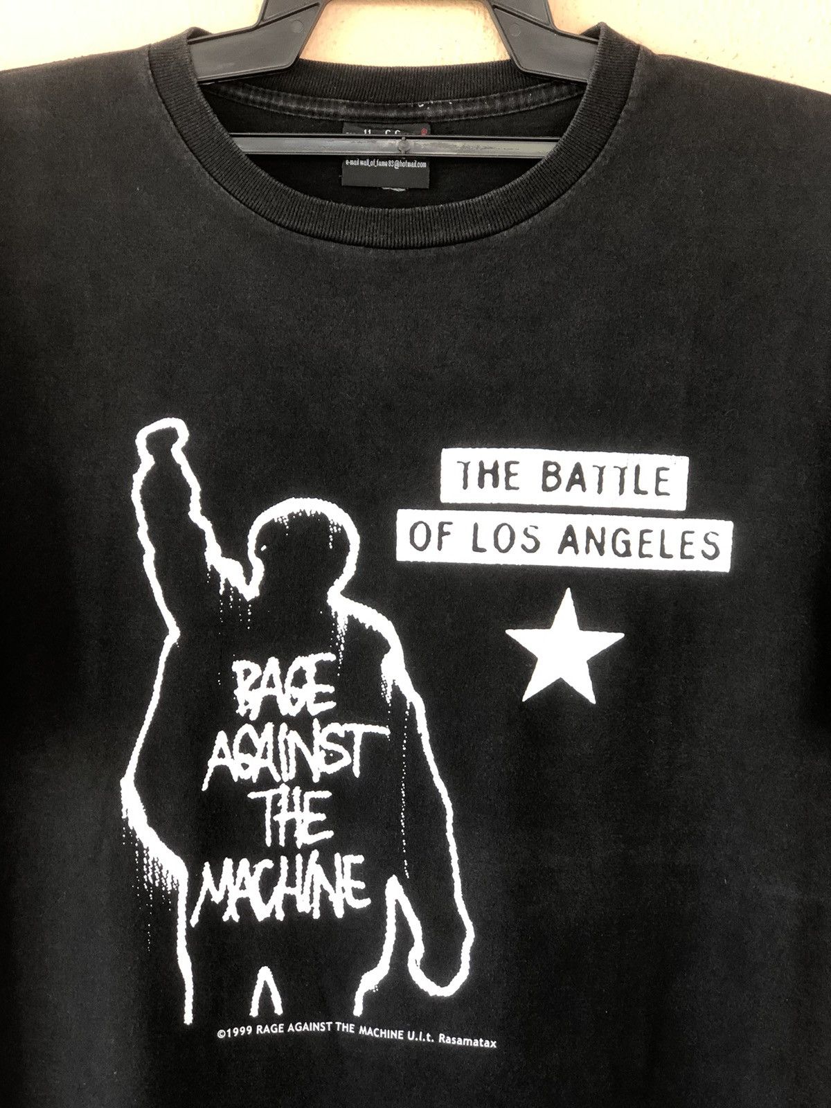 Band Tees × Rage Against The Machine × Vintage Vintage 99 RAGE AGAINST THE MACHINE Band Tee Size US L / EU 52-54 / 3 - 3 Thumbnail