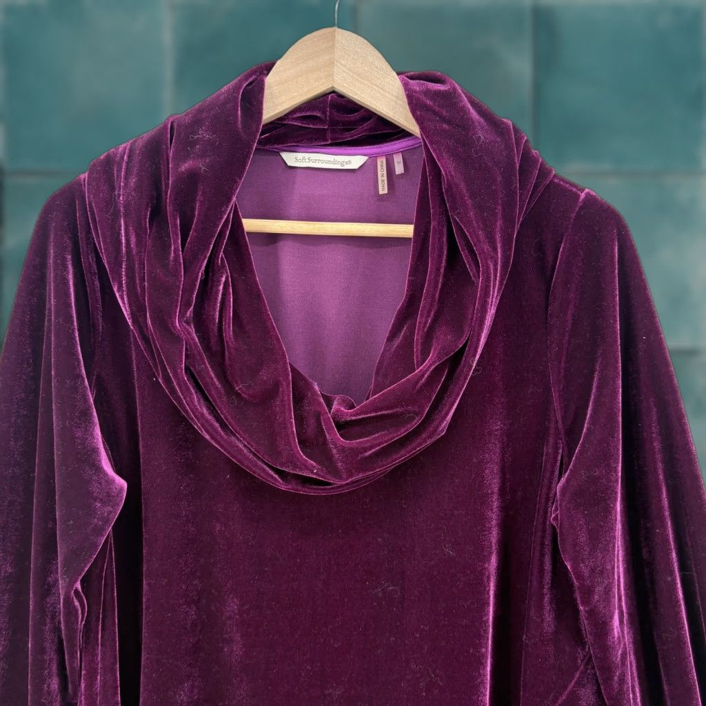 Soft Surroundings Soft Surroundings Blouse Womens Medium Purple Velvet Cowl Neck Tunic Asym Hem Size M / US 6-8 / IT 42-44 - 1 Thumbnail