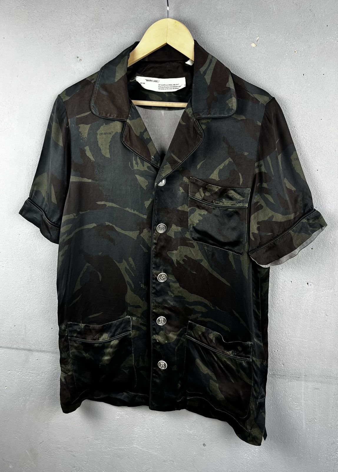 Off-White Of White camo shirt Size US S / EU 44-46 / 1 - 1 Thumbnail