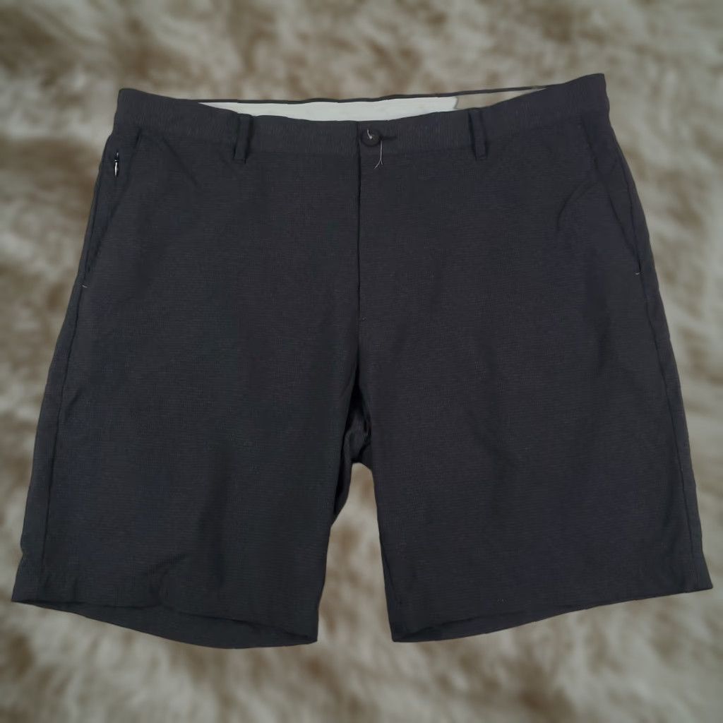 Tommy Bahama VINTAGE Tommy Bahama Shorts Mens Size 40 Chino Flat Front Casual Cotton Nylon Gray Size US 40 / EU 56 - 1 Thumbnail