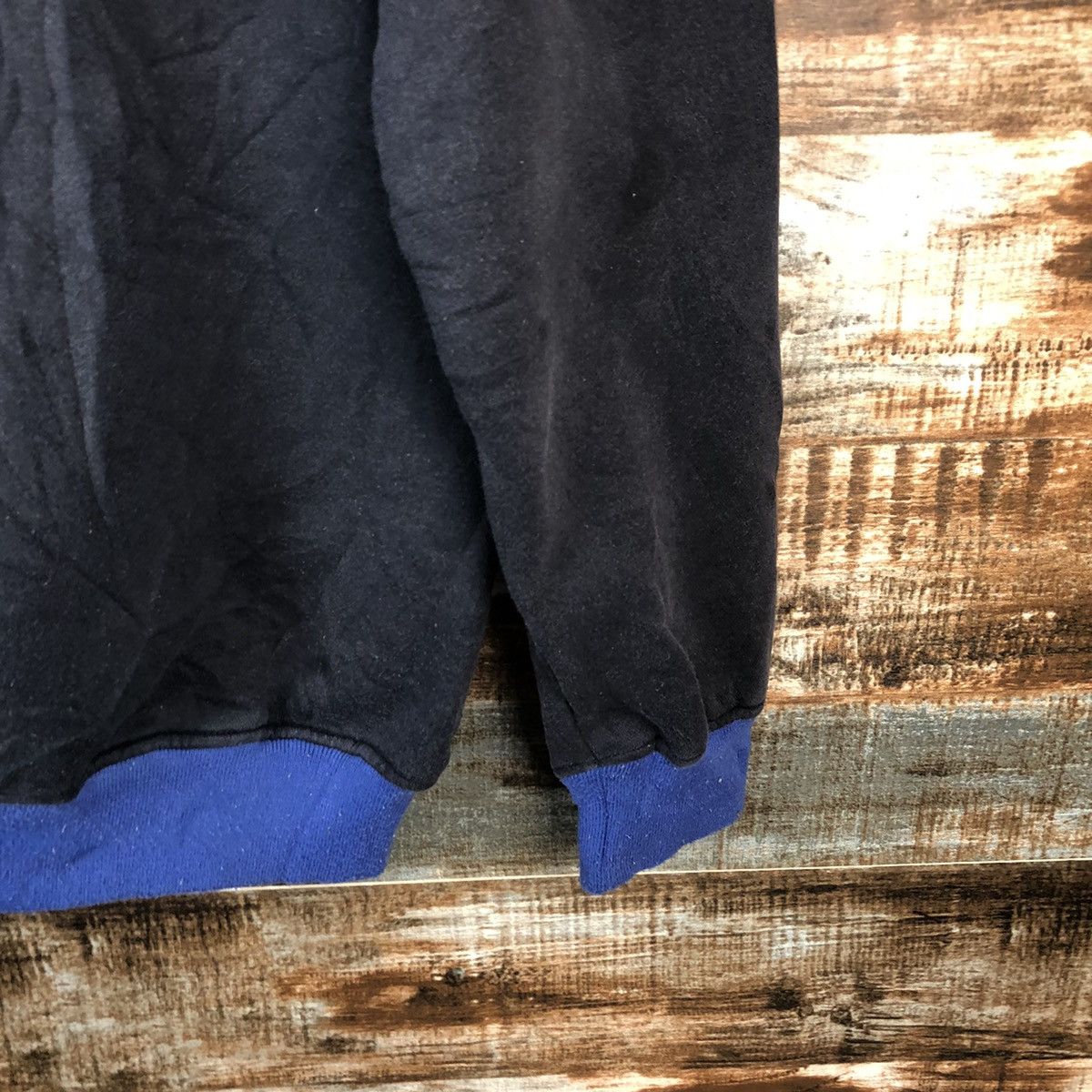 Japanese Brand UOW Black sweatshirt Hoodie #A2030 Size US L / EU 52-54 / 3 - 15 Thumbnail