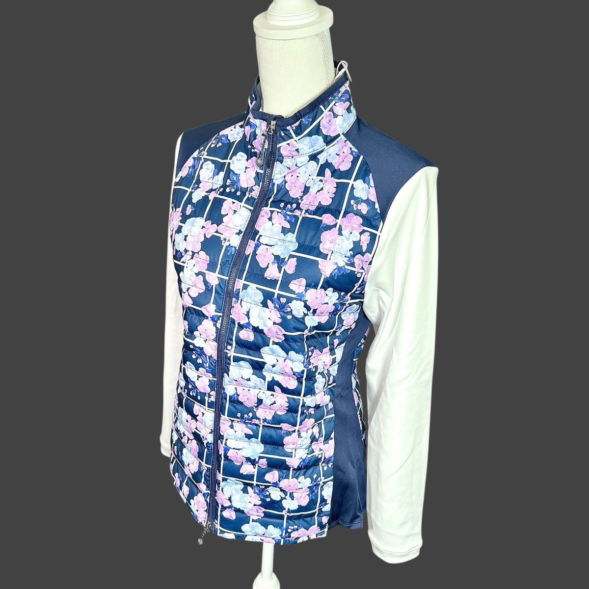 Peter Millar Peter Millar Women’s Merge Hybrid Full Zip Jacket Sz M Size M / US 6-8 / IT 42-44 - 1 Thumbnail