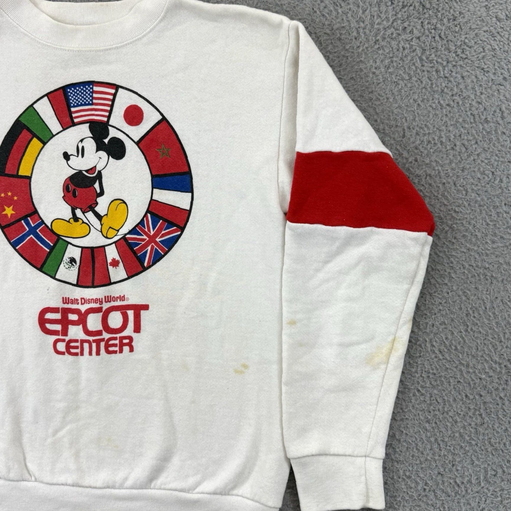 Disney VINTAGE Disney Walt Disney World Epcot Center Sweatshirt Adult Medium White Mickey Mouse 80s 90s Graphic Print Logo Pullover Crew Neck Regular Mens Size US M / EU 48-50 / 2 - 5 Thumbnail
