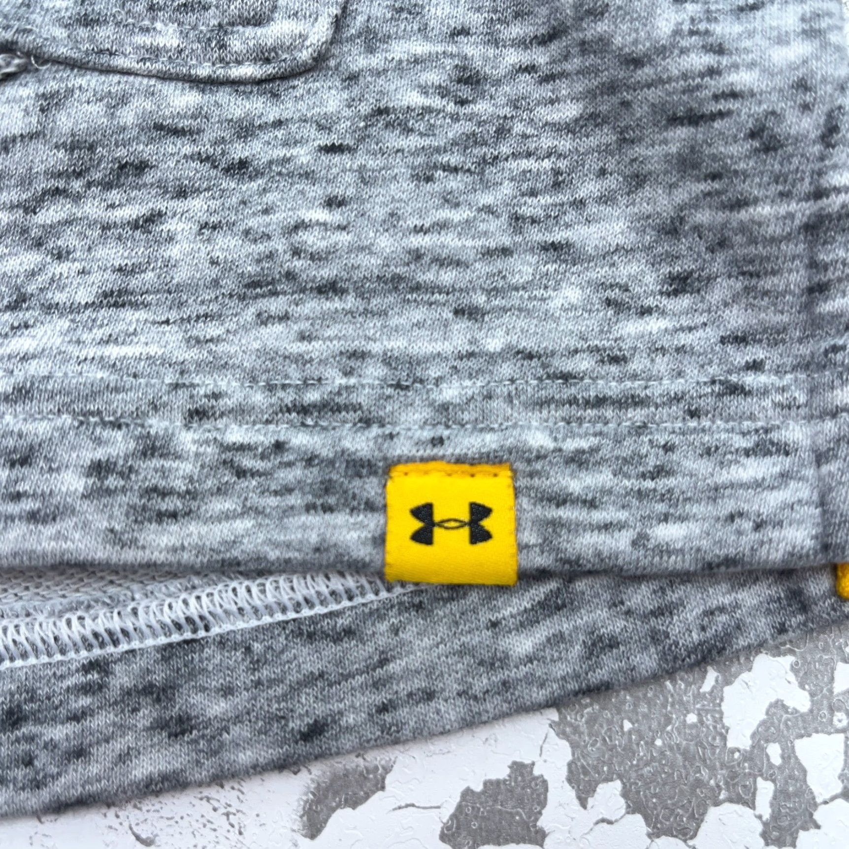 Under Armour Under Armour Hoodie Men Small Gray Project Rock Sweatshirt Short Sleeve Gym Pullover Logo Modern Sports Mens Size US S / EU 44-46 / 1 - 5 Thumbnail