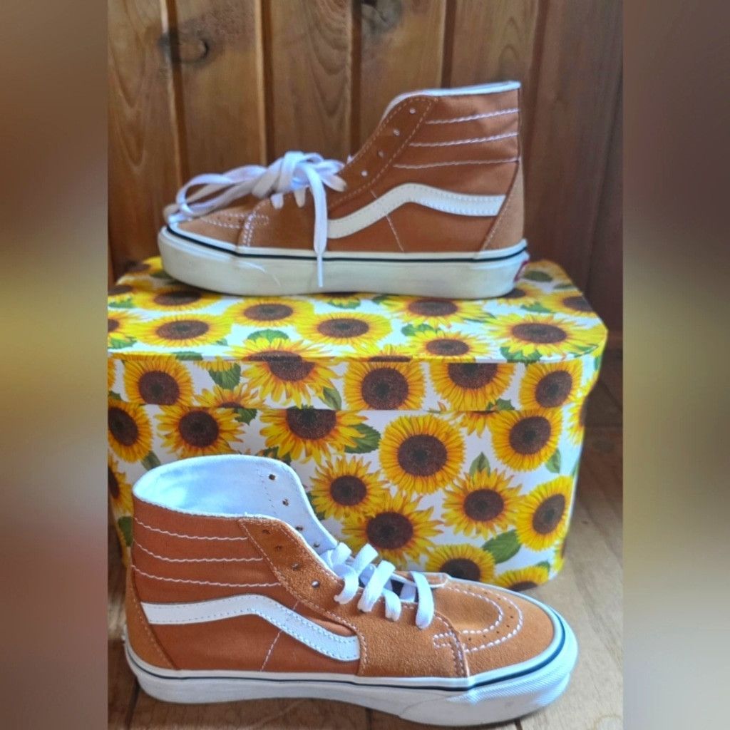 Vans Vans Tan and White High-Top Sneakers with Signature Stripe Size US 6 / IT 36 - 11 Thumbnail