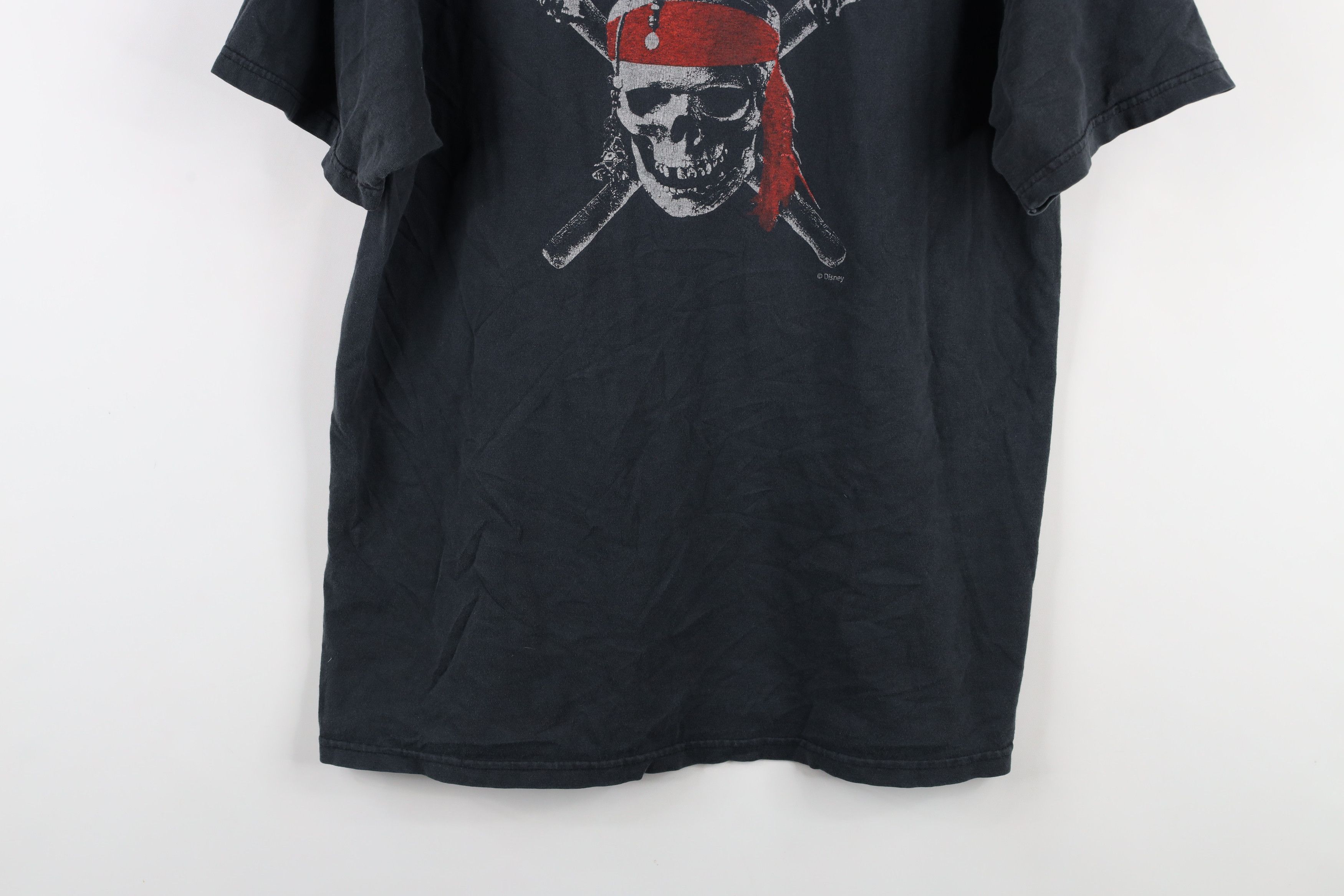 Hanes × Vintage Vintage Disney Pirates of the Caribbean Jack Sparrow T-Shirt Size US L / EU 52-54 / 3 - 3 Thumbnail