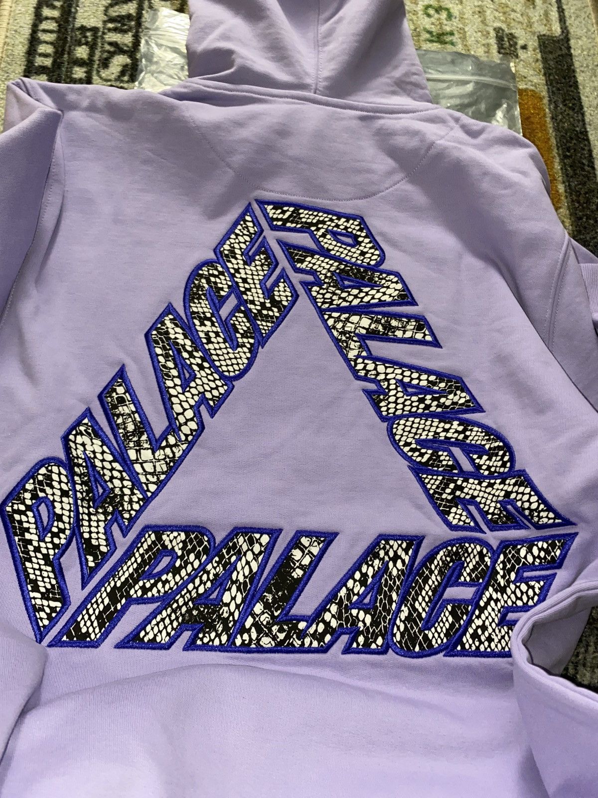 Palace Palace P-3 Snake Applique Hoodie Lilac Size US S / EU 44-46 / 1 - 2 Thumbnail
