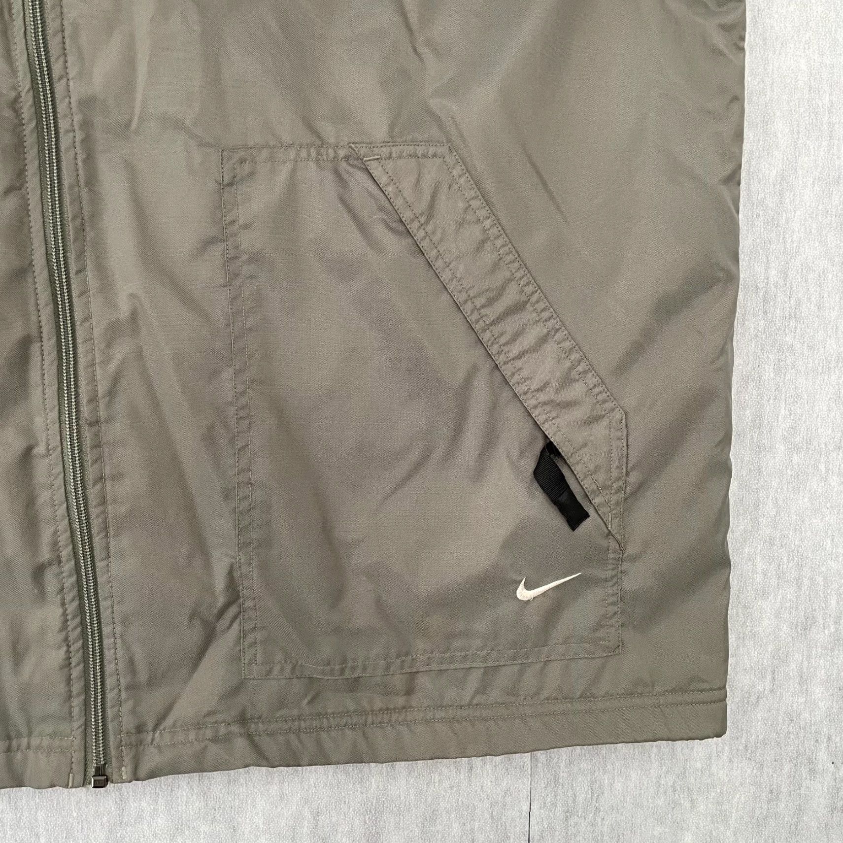 Nike VINTAGE Nike Jacket Adult 2XL Gray Full Zip Fleece Lined Mini Logo Coat Mens XXL Size US XXL / EU 58 / 5 - 7 Thumbnail