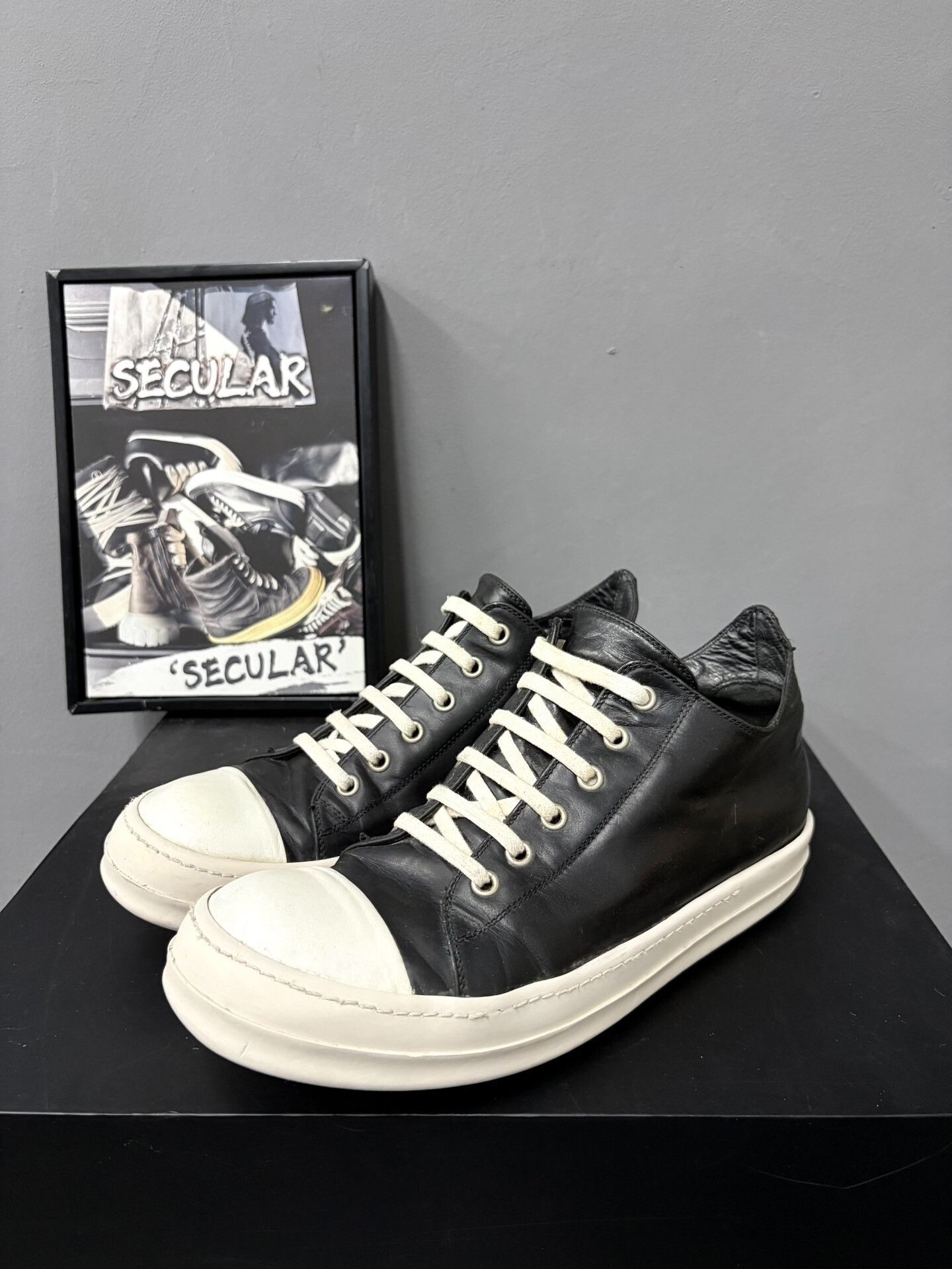 Rick Owens Rick Owens 16SS Men's Black White Low-Top Size US 7.5 / EU 40-41 - 1 Thumbnail