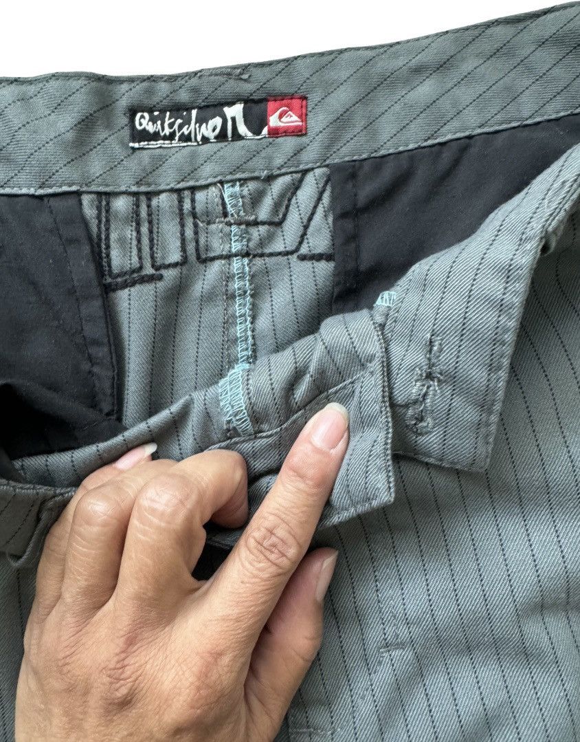 Quiksilver Quicksilver size 34 Grey striped shorts cyber y2k Size US 34 / EU 50 - 2 Thumbnail