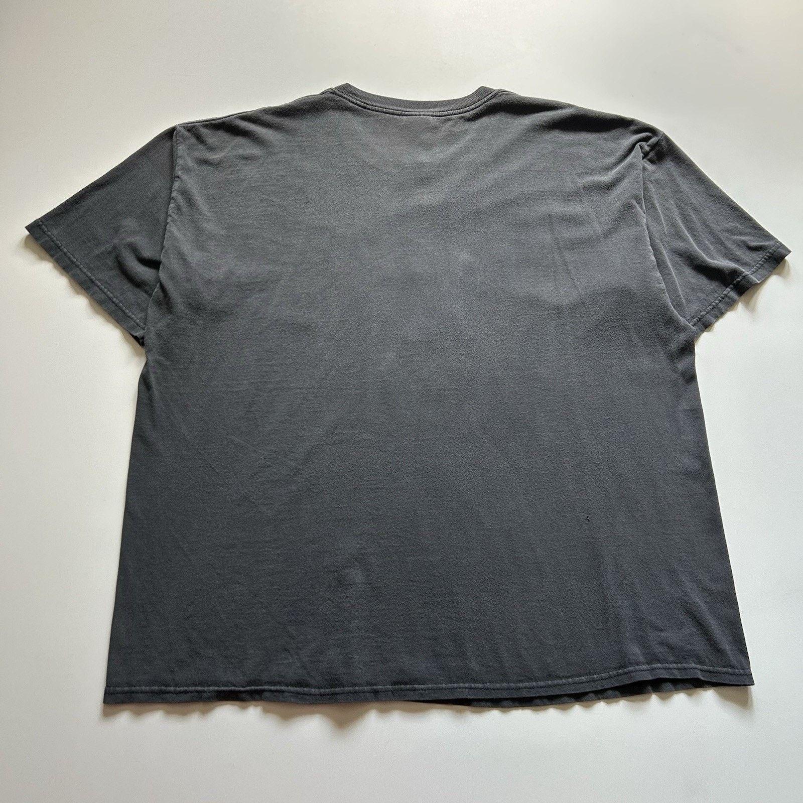 Gildan Vintage Iowa Hawkeyes Shirt Y2K NCAA Football Faded Black Size US L / EU 52-54 / 3 - 6 Thumbnail