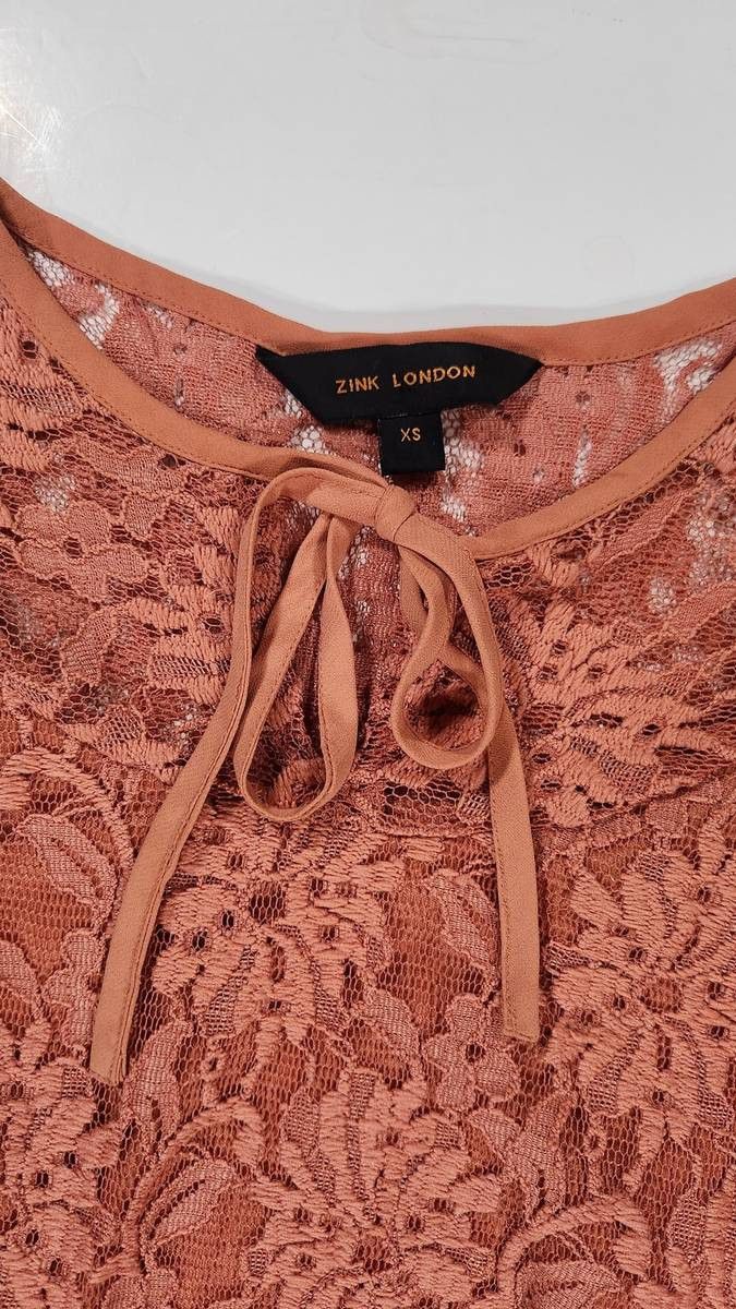 Other Zink London Lace Mini Dress Floral Tie-Neck Flutter Sleeve Size XS / US 0-2 / IT 36-38 - 3 Thumbnail