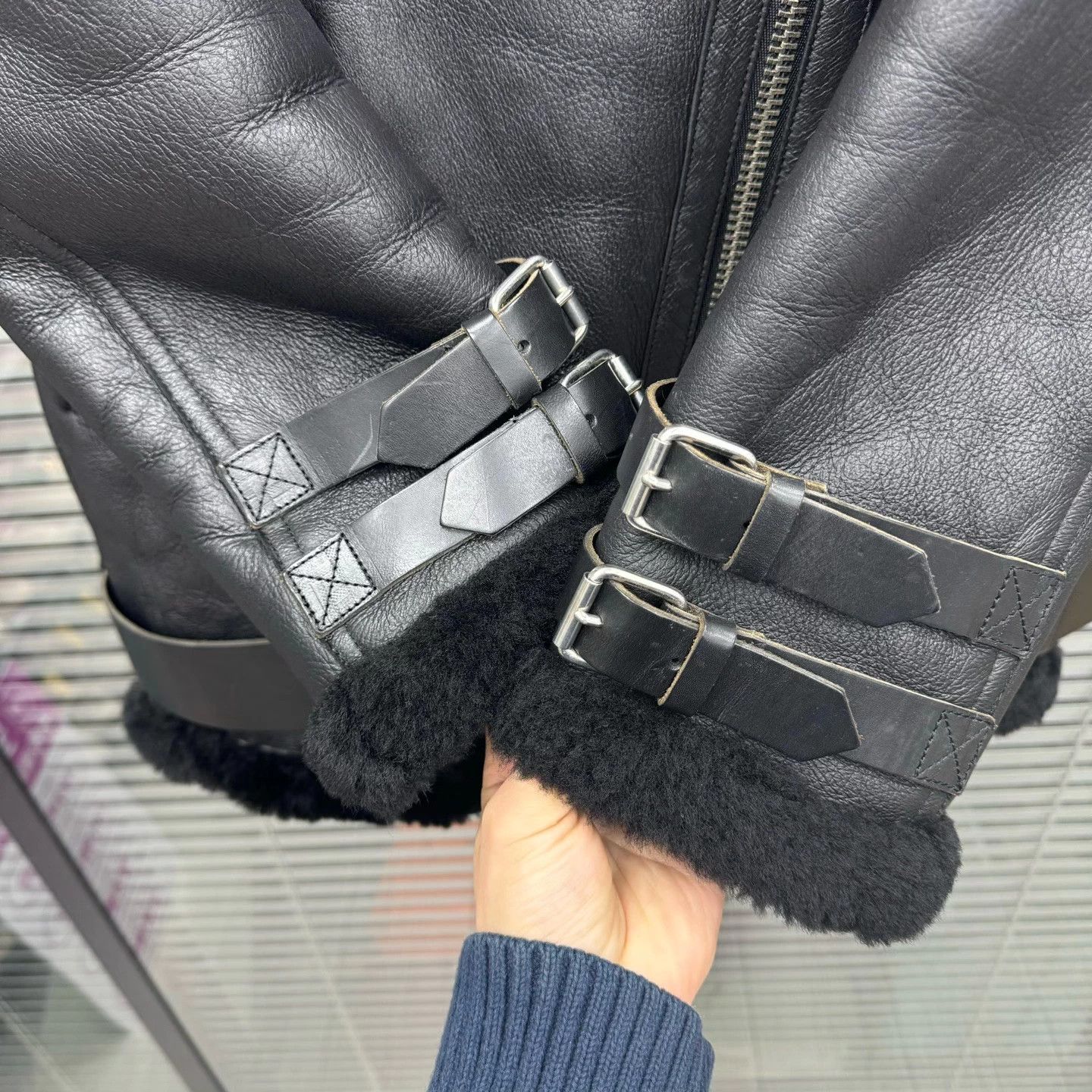Acne Studios AcneStudios Black Shearling Long-Sleeved Coat Size S / US 4 / IT 40 - 5 Thumbnail