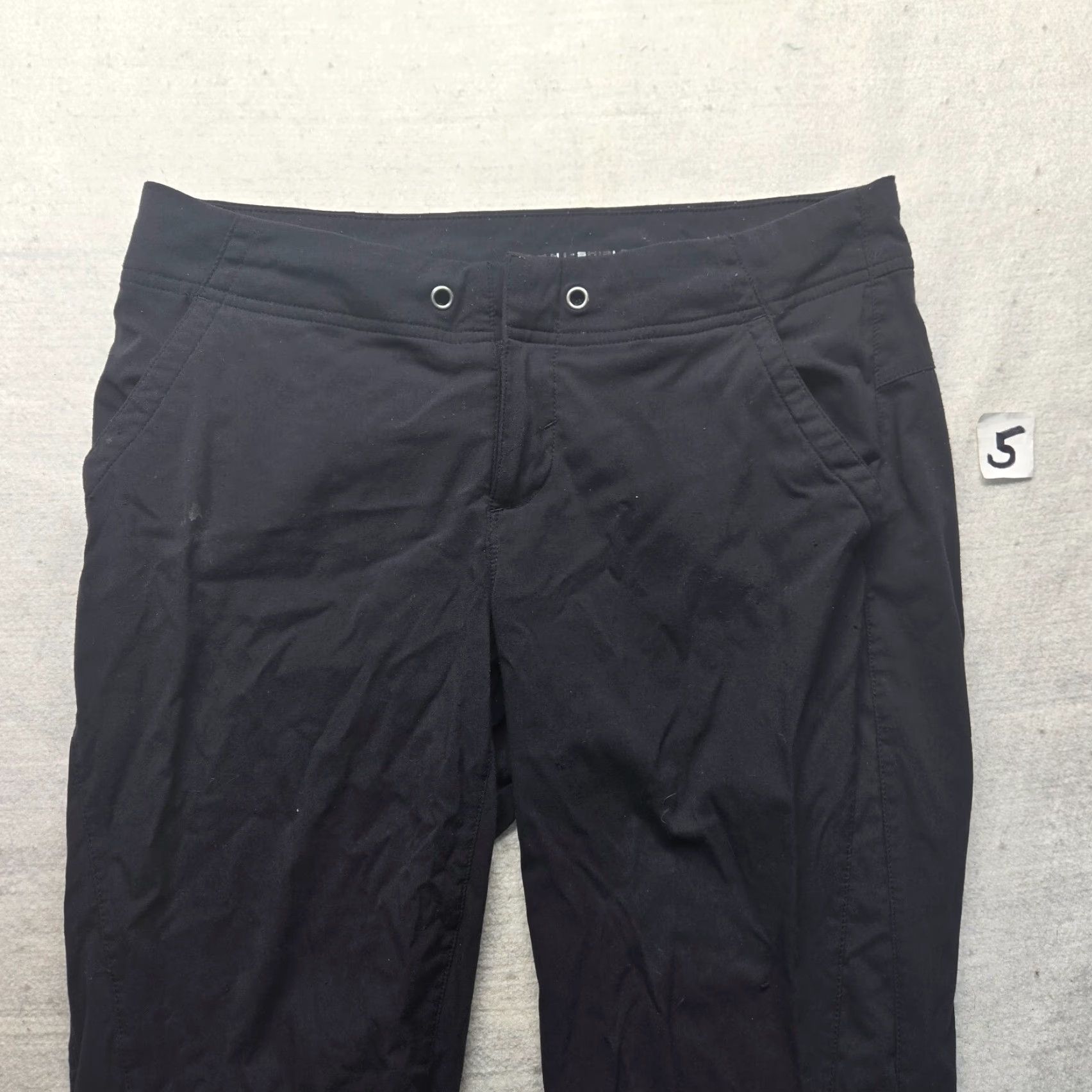 Vintage Columbia Omni Shield Crop Capri Pants Black Hiking Outdoors Adult Women's 6 Pants White? Size 28" / US 6 / IT 42 - 2 Thumbnail