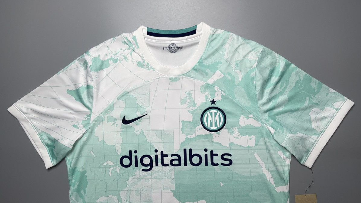 Vintage NWT INTER NIKE 2022/2023 FOOTBALL AWAY JERSEY #23 BARELLA Size US XL / EU 56 / 4 - 3 Thumbnail