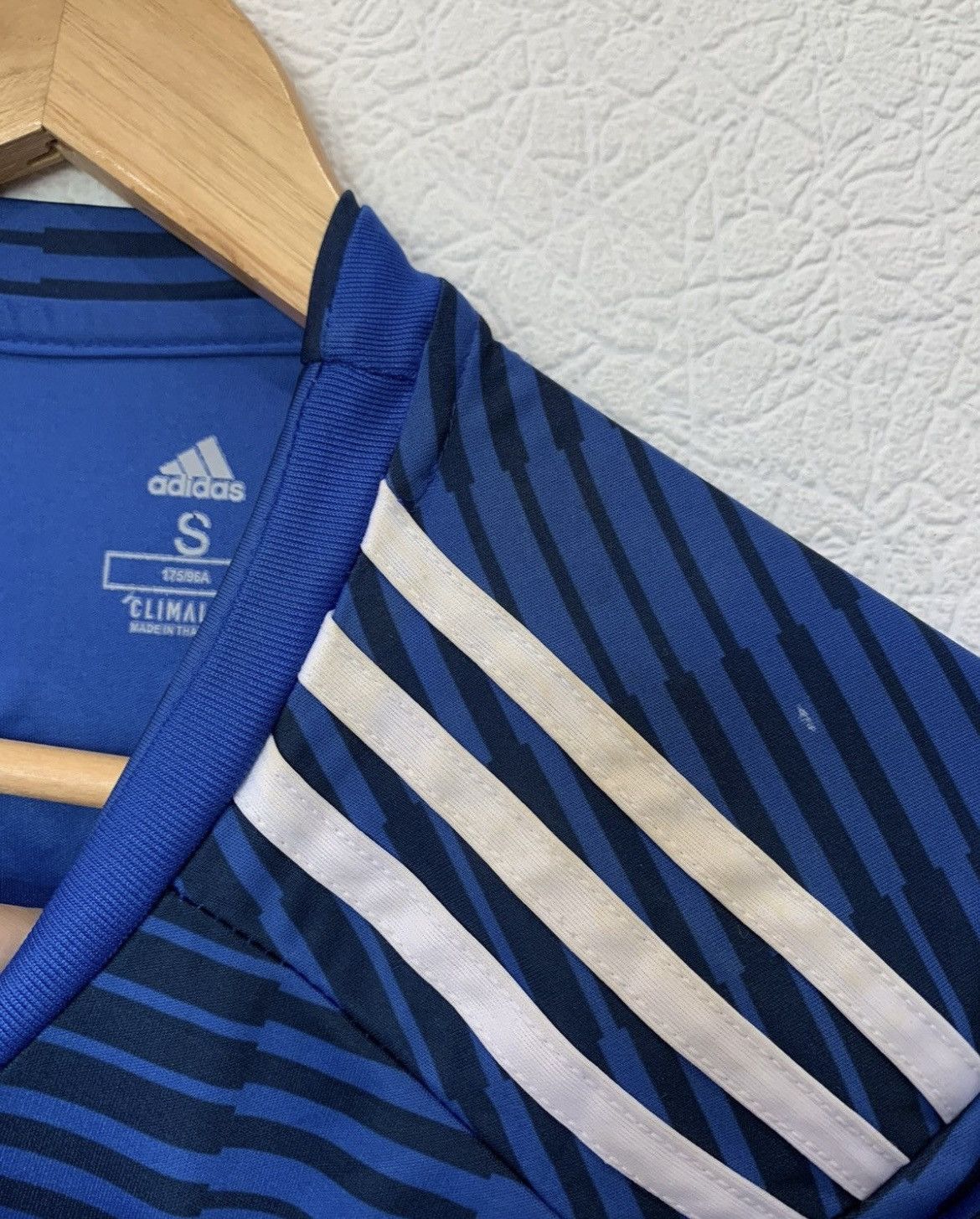Adidas CLASIE FEYENOORD ADIDAS 2018/2019 AWAY KIT SOCCER JERSEY Size US S / EU 44-46 / 1 - 4 Thumbnail