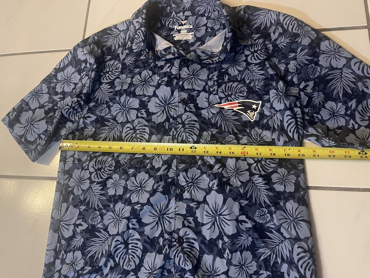 Other New England Patriots Shirt Medium Blue Fanatics Hawaiian NFL Size US M / EU 48-50 / 2 - 5 Thumbnail