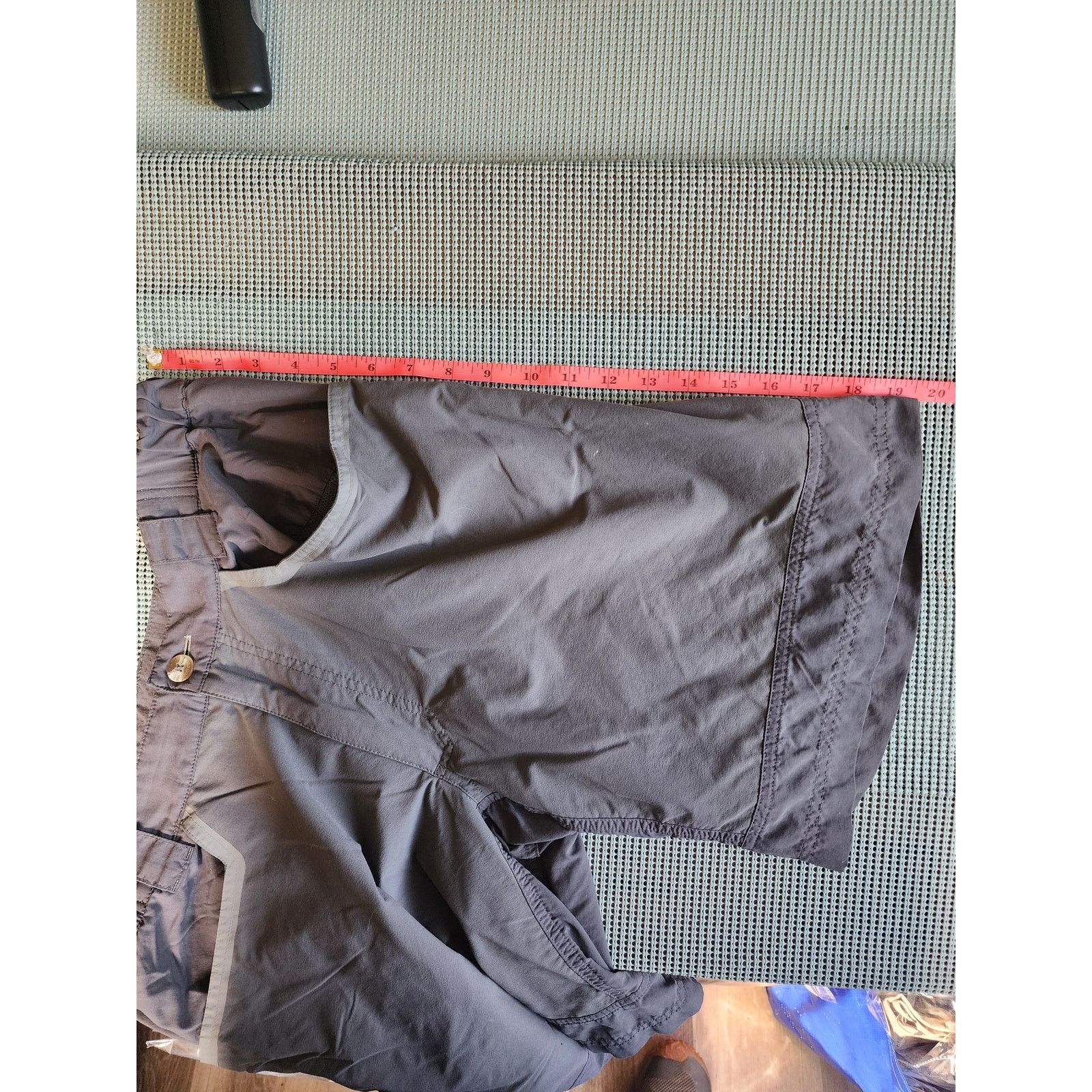 Patagonia Patagonia 32-34 Gray Shorts Men Size US 33 - 7 Thumbnail