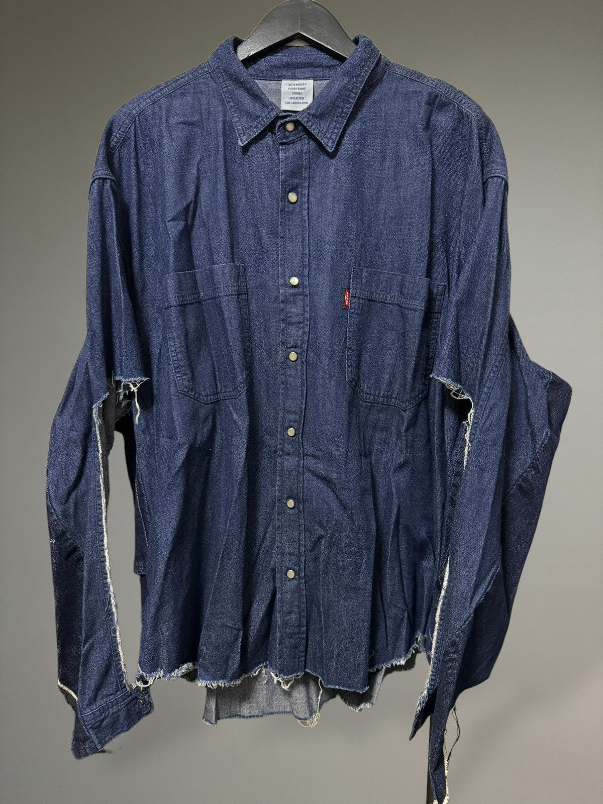 image of Vetements Levi’S Cutout Denim Shirts in Navy, Men's (Size Medium)