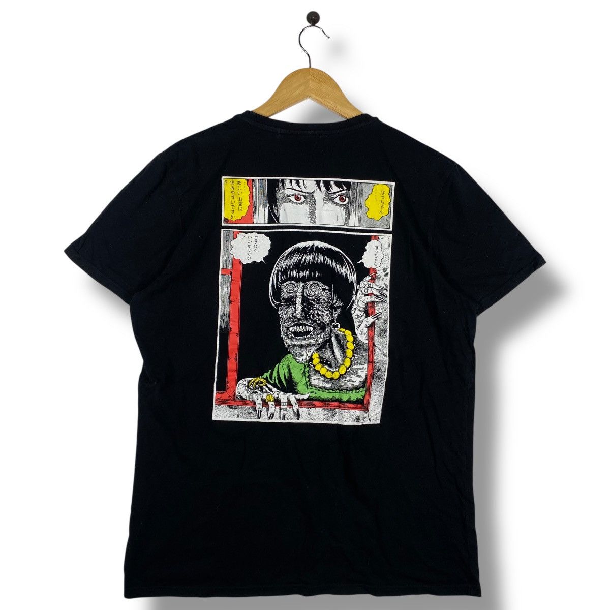 Anime JUNJI ITO COLLECTION The Window Next Door Horror Anime Tee Size US L / EU 52-54 / 3 - 5 Thumbnail