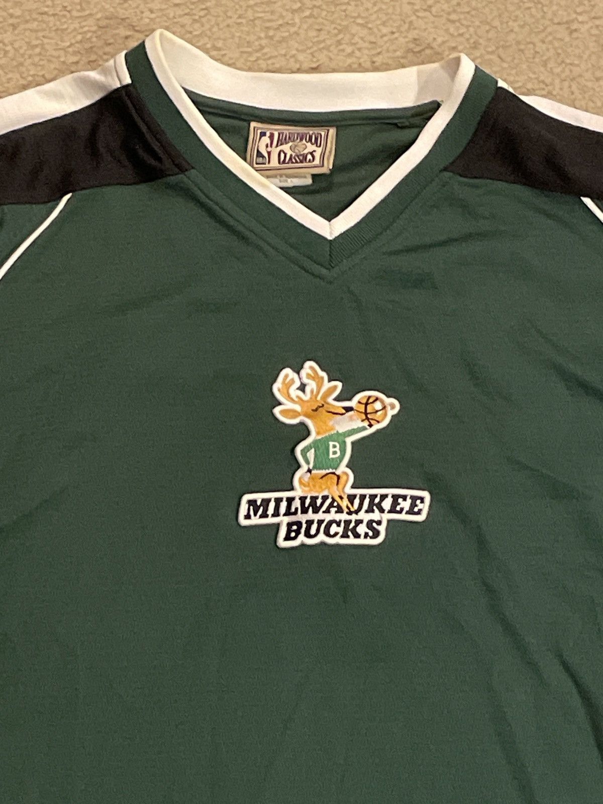 NBA Vintage Bucks Shirt Size US L / EU 52-54 / 3 - 1 Thumbnail