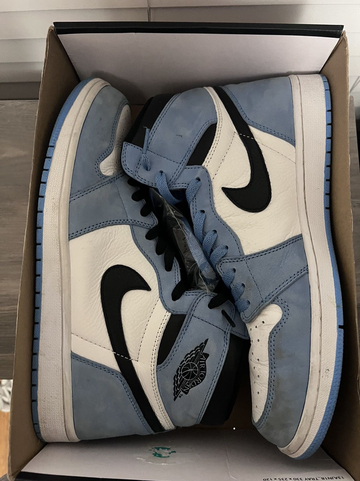 Jordan Brand × Nike Jordan 1 University Blue Size US 13 / EU 46 - 7 Thumbnail
