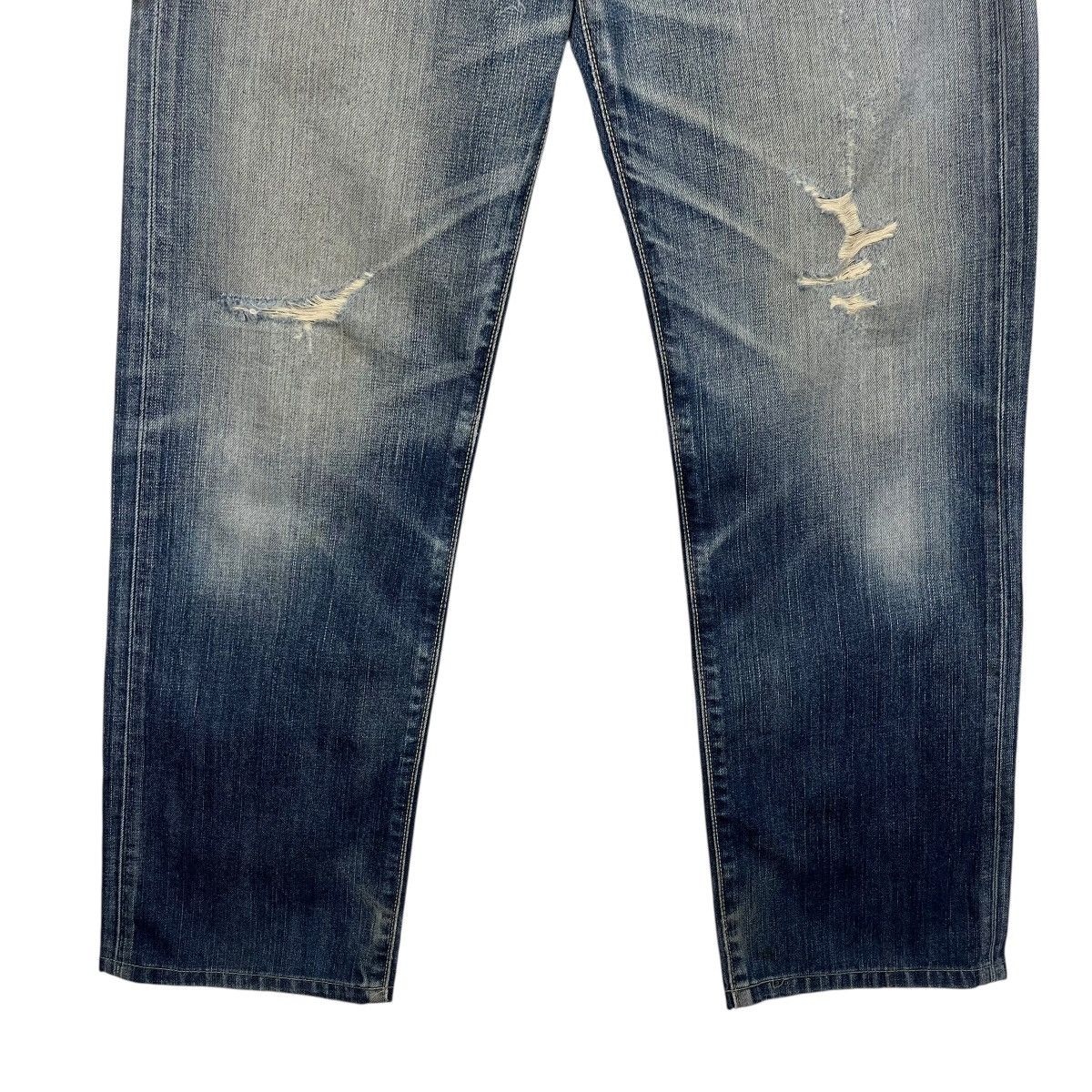 Levi's Vintage Levis Buckle Belt Distressed Denim Jeans Size US 30 / EU 46 - 4 Thumbnail