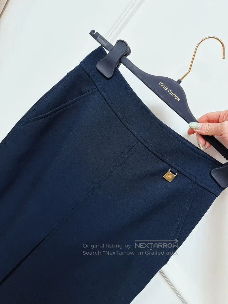 Louis Vuitton Louis Vuitton Dark blue leather zipper skirt suit skirt Size 33" - 3 Thumbnail