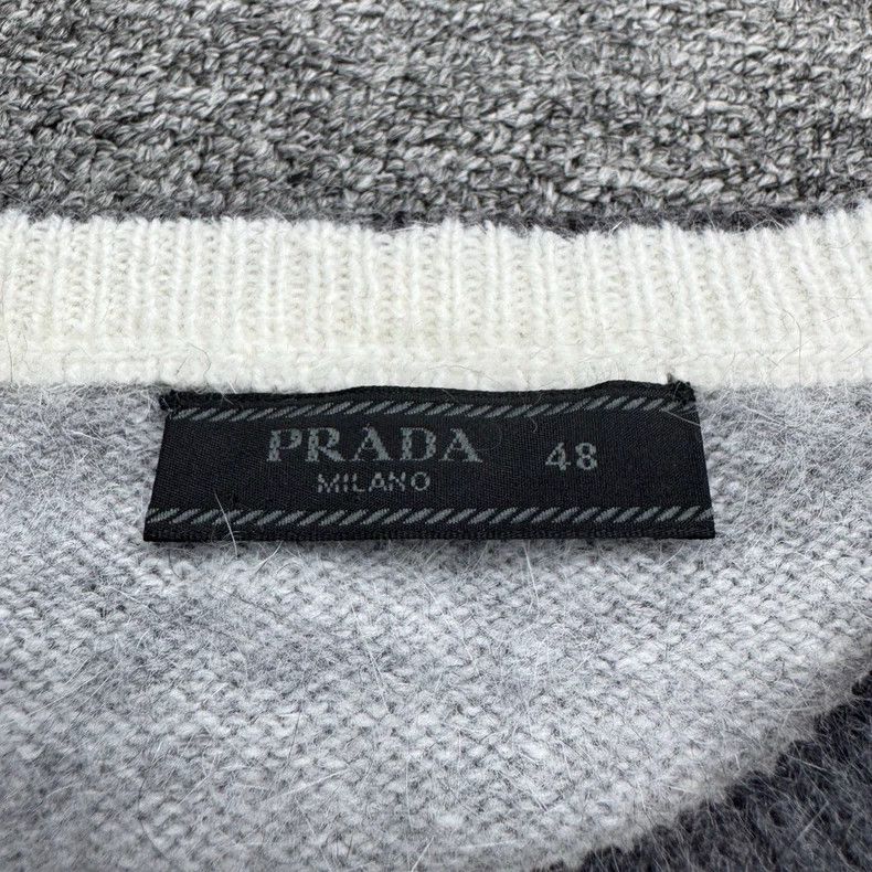 Prada Prada Oil painting rabbit fur sweater Size US M / EU 48-50 / 2 - 2 Thumbnail
