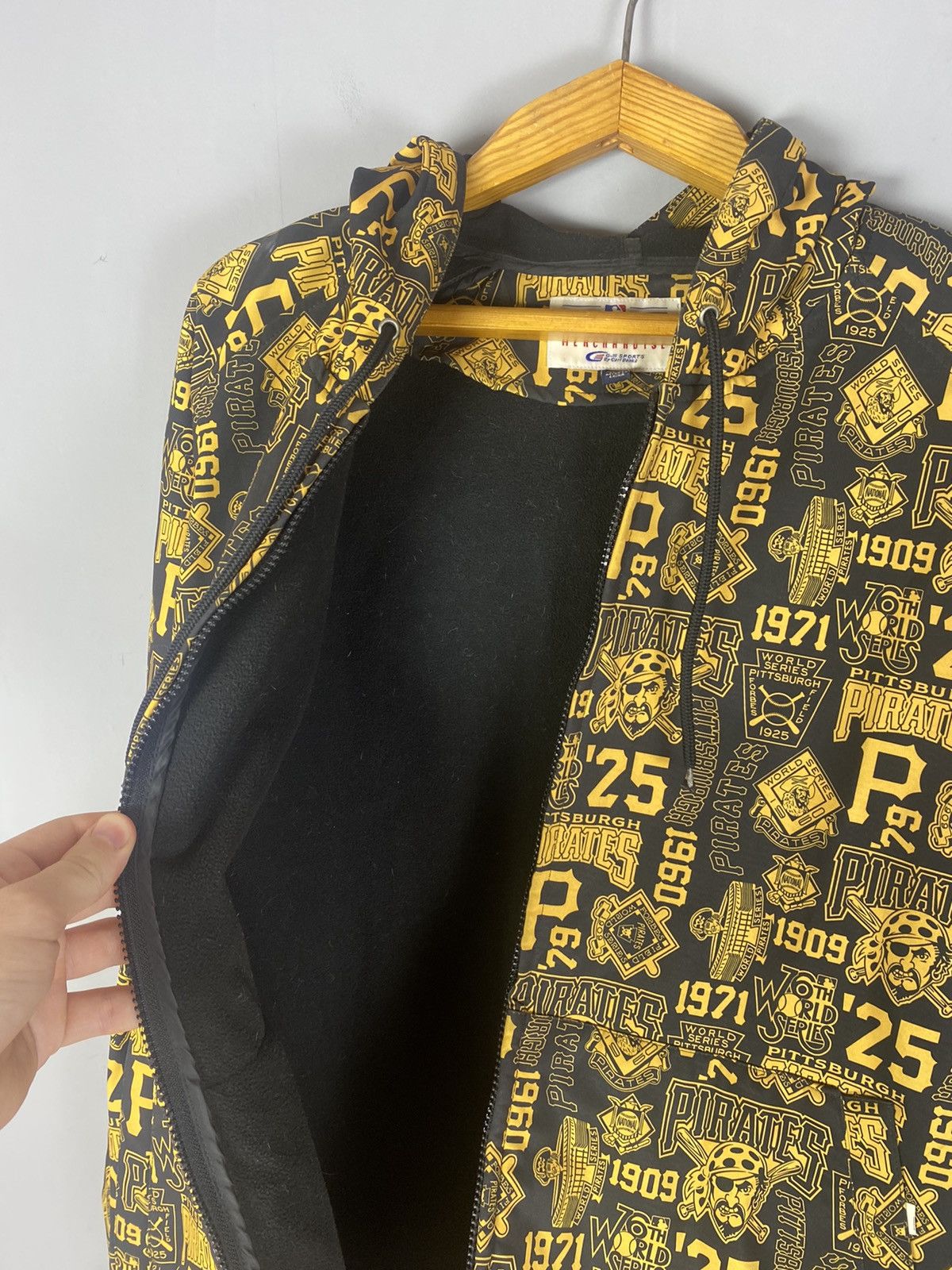 Vintage Pittsburg pirates monogram jacket genuine merchandise Size US XXL / EU 58 / 5 - 6 Thumbnail