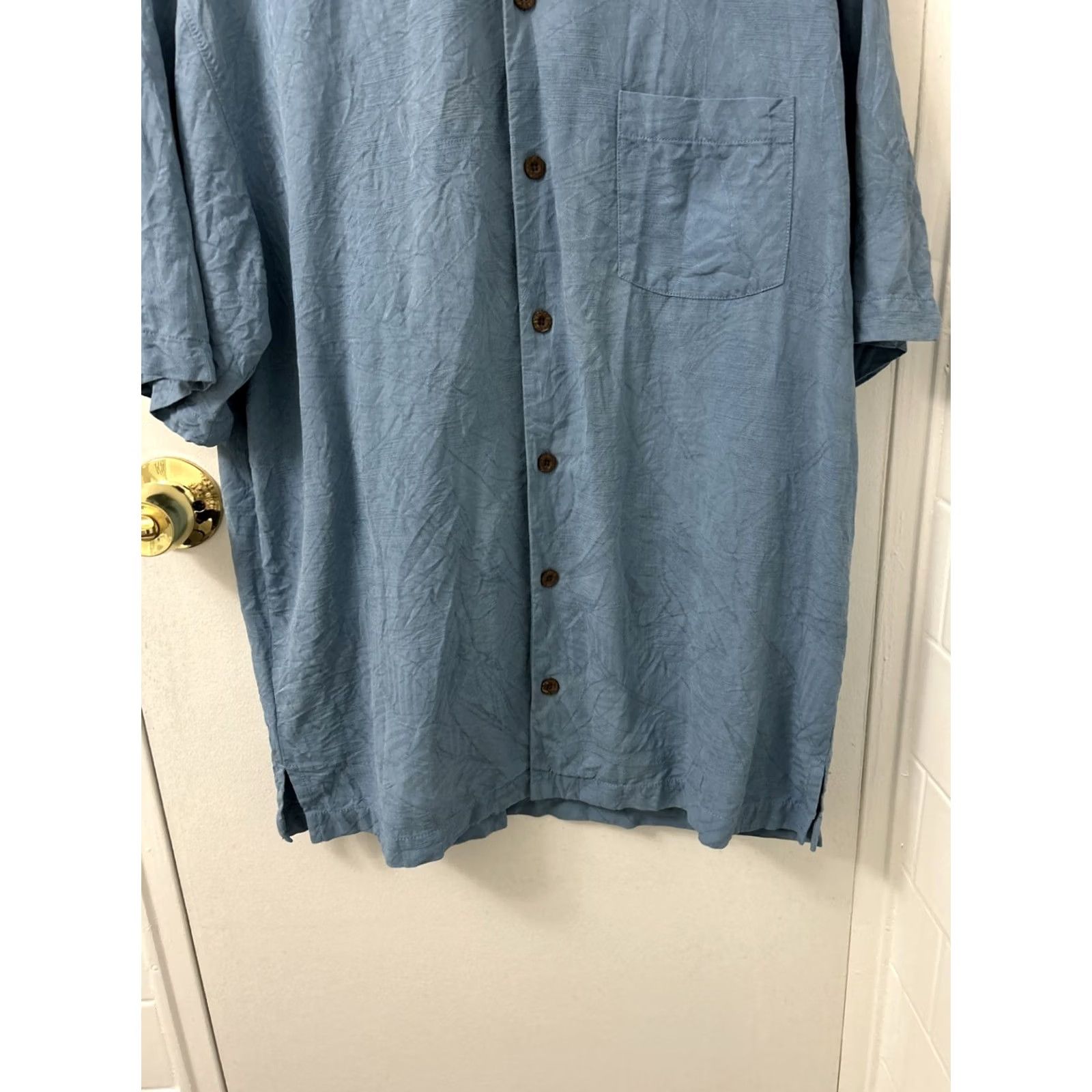 Tommy Bahama VINTAGE Tommy Bahama Shirt Mens Small Blue 100% Silk Short Sleeve Button-Down Pocket Tropical Garden Relaxed fit Mens Size US S / EU 44-46 / 1 - 3 Thumbnail