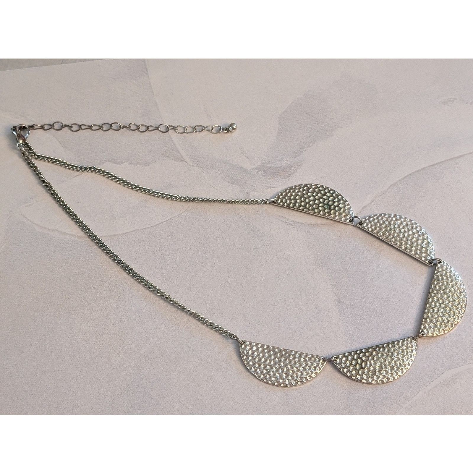 Vintage VTG 2000s 18" Silver-Tone Hammered Metal Half-Moon Necklace Size ONE SIZE - 5 Thumbnail