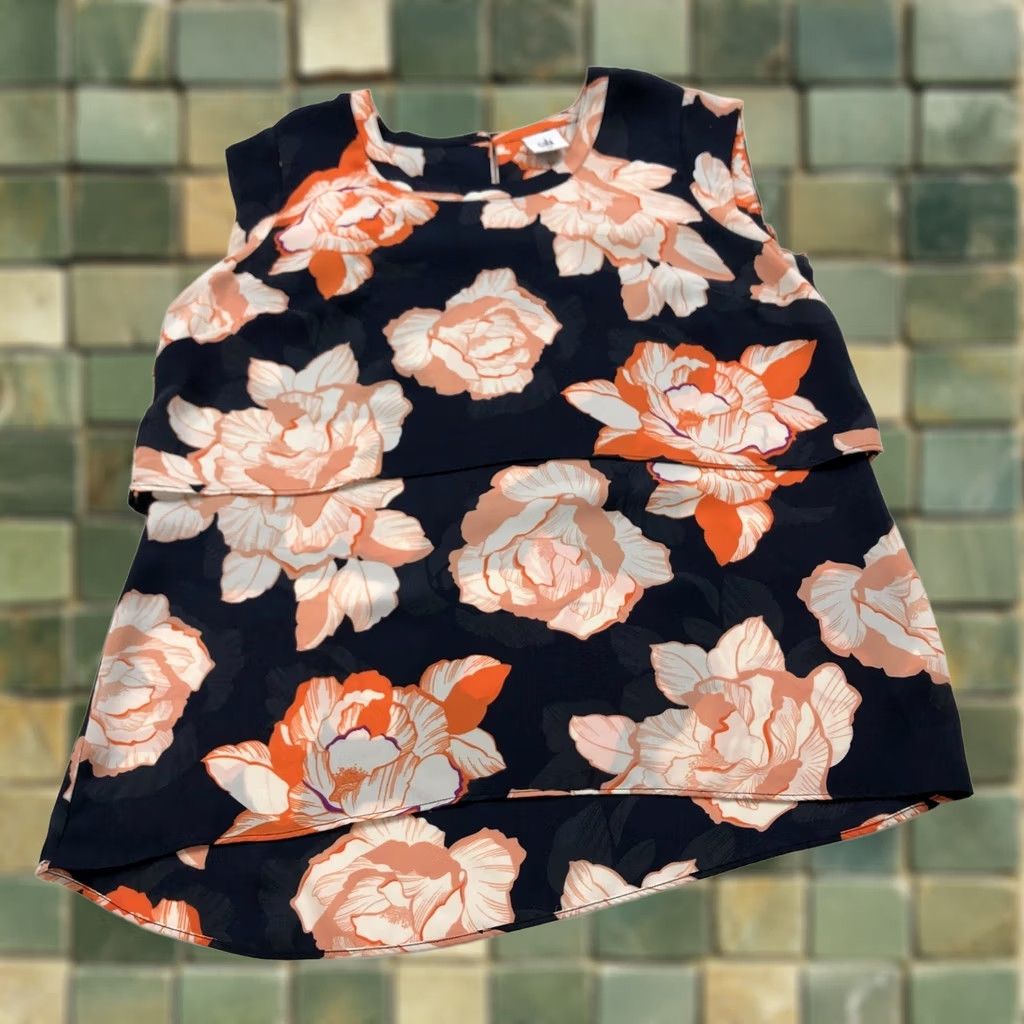 Vintage Cabi Blouse Tiered Blossom Floral All Over Print Pullover Top Sleeveless Round Neck Womens Medium Blue (Regular) Size M / US 6-8 / IT 42-44 - 1 Thumbnail