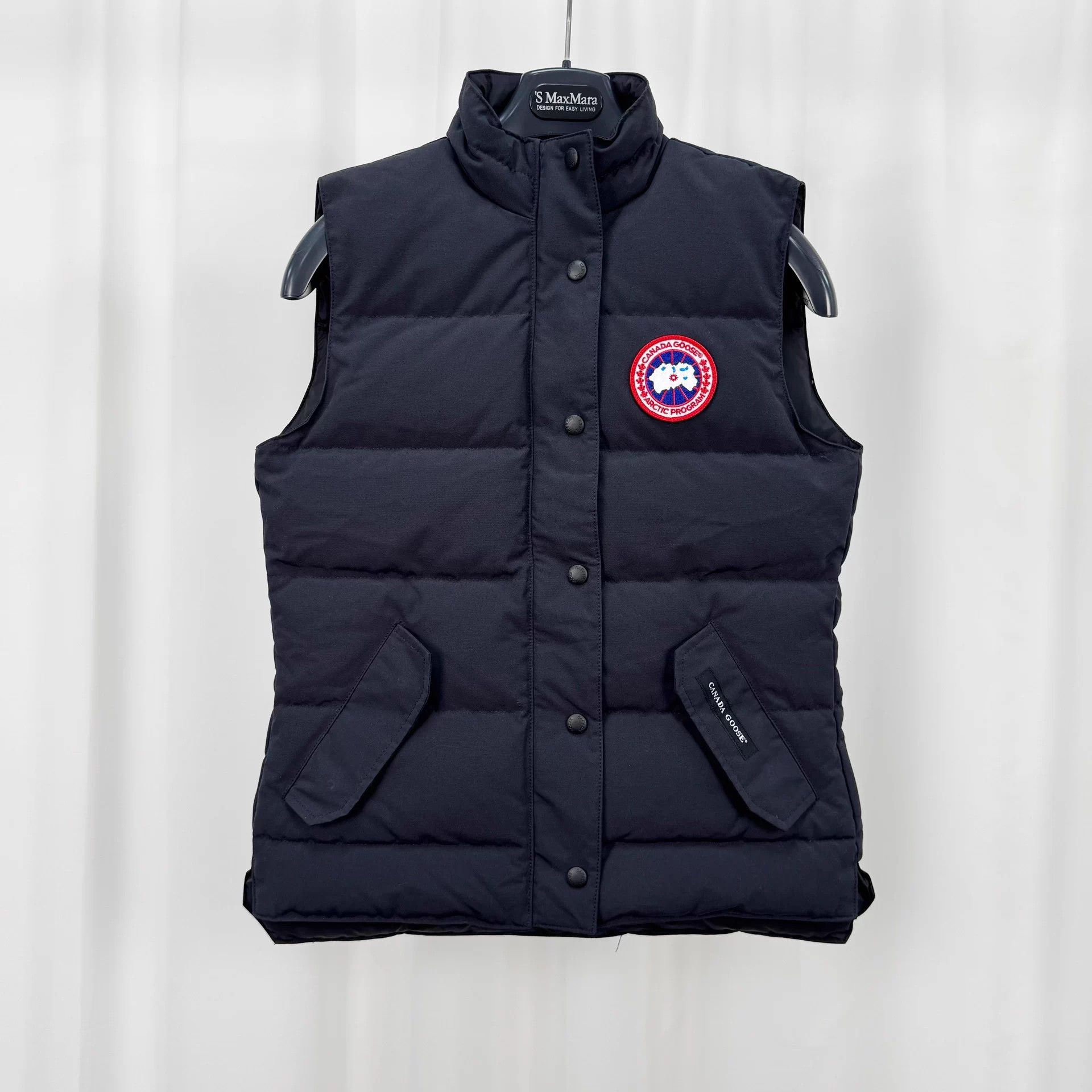 Canada Goose Canada Goose embroidered logo down vest S new Size S / US 4 / IT 40 - 1 Thumbnail