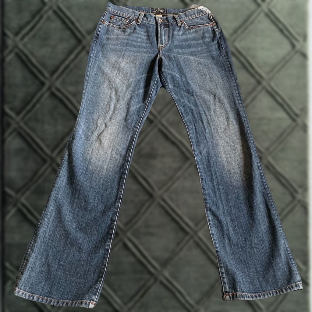 Lucky Brand Lucky Brand Blue Jeans Womens 12/31 Denim Straight Mid Rise 5-Pocket Classic Preppy 90s USA Mens? Size 34" / US 12 / IT 48 - 1 Thumbnail