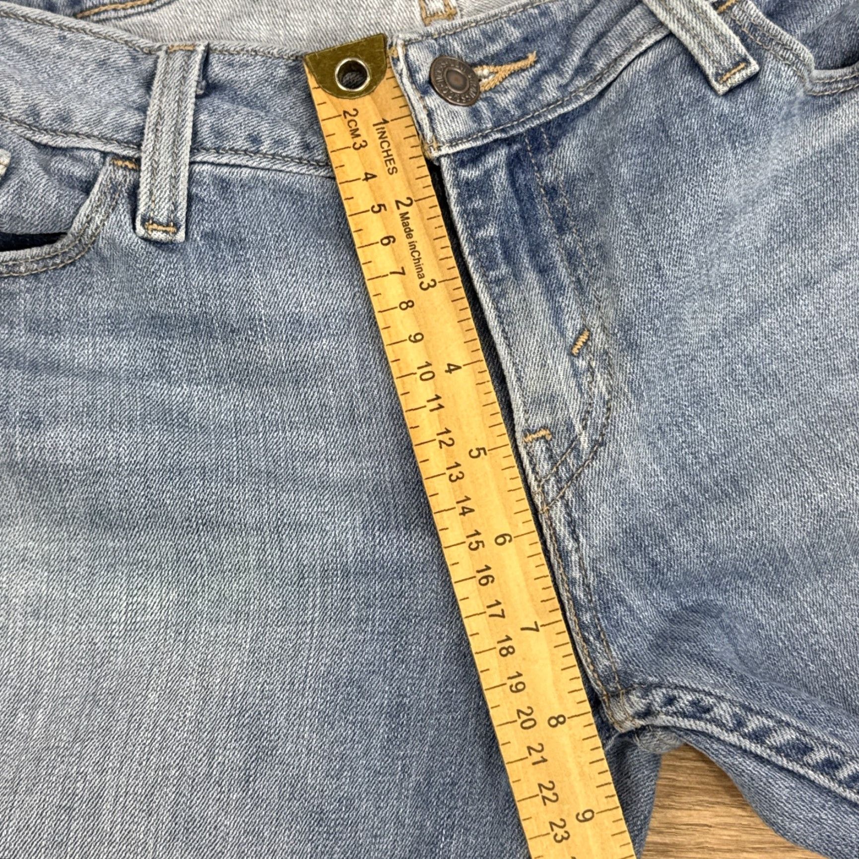 Levi's Levi's 535 Super Skinny Crop Jeans Stars Hearts Distressed Cropped Raw Hem 29 Size 29" - 7 Thumbnail