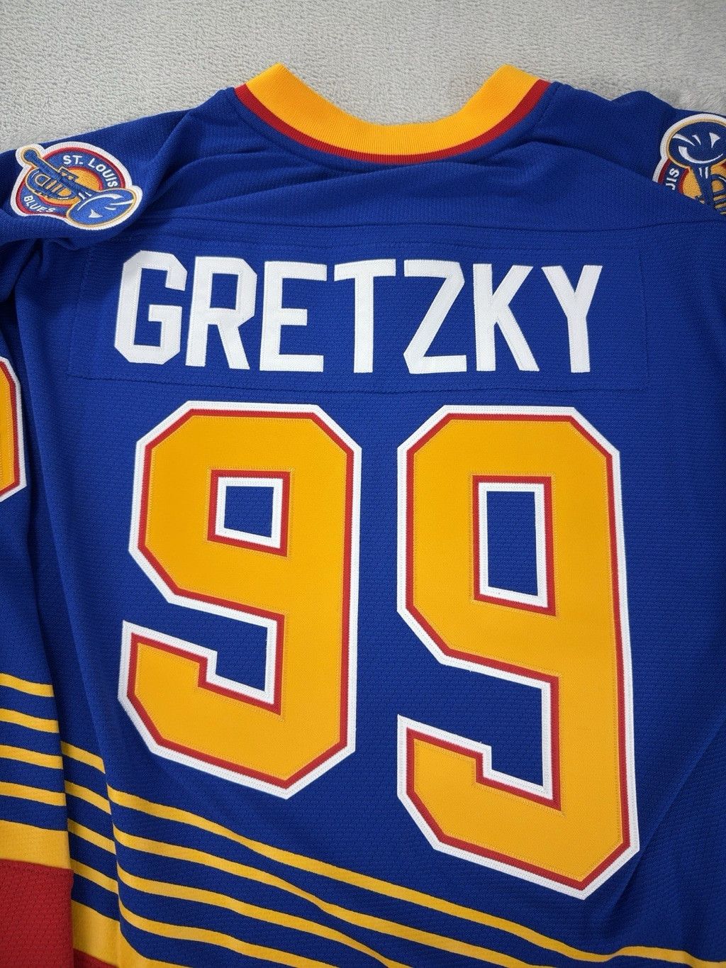 Mitchell & Ness Mitchell And Ness NWT Men's Sz L Wayne Gretzky 1995/96 St Lo Size US L / EU 52-54 / 3 - 17 Thumbnail