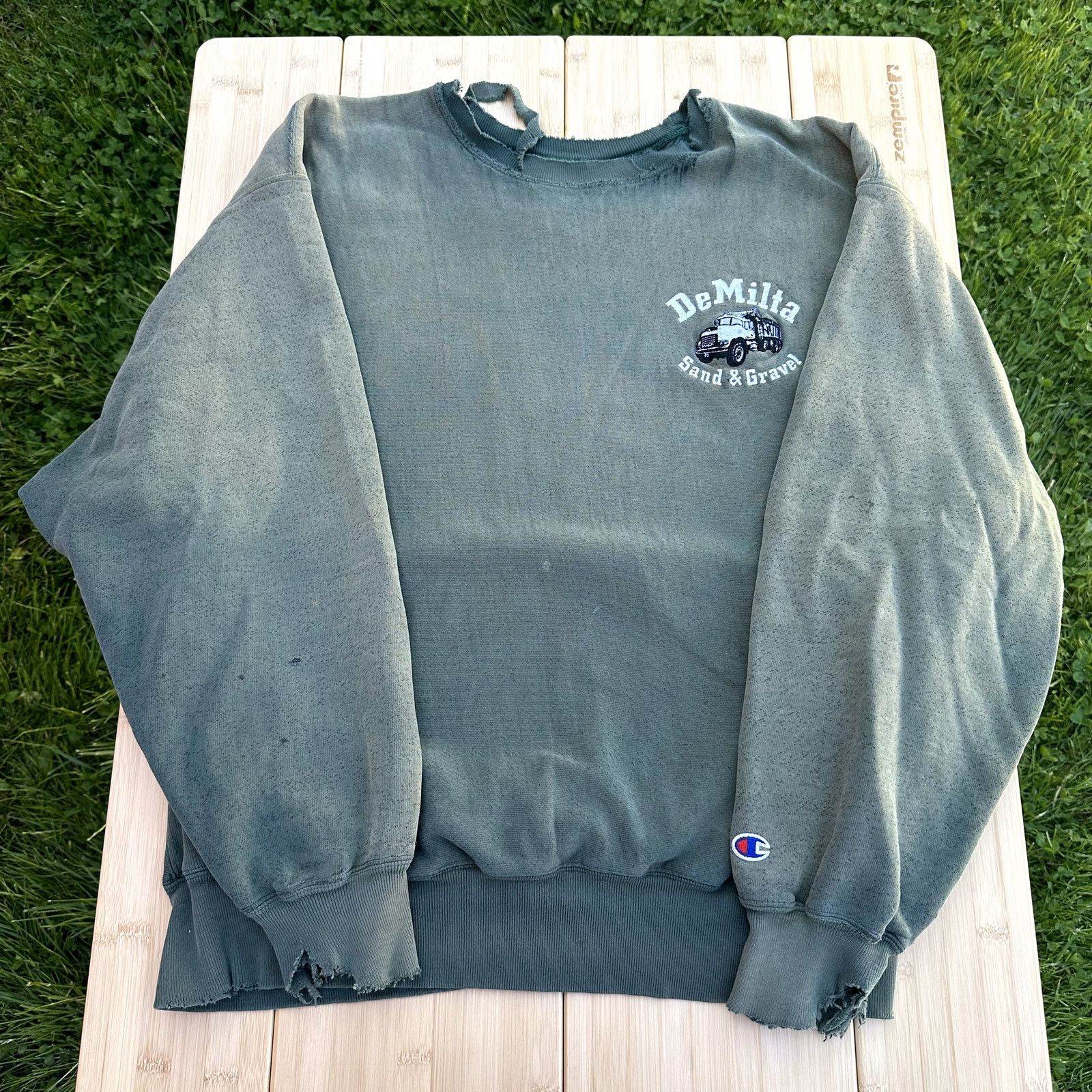 Champion × Japanese Brand Vintage Champion Reverse Weave Sweatshirt Distressed XL Size US XL / EU 56 / 4 - 1 Thumbnail